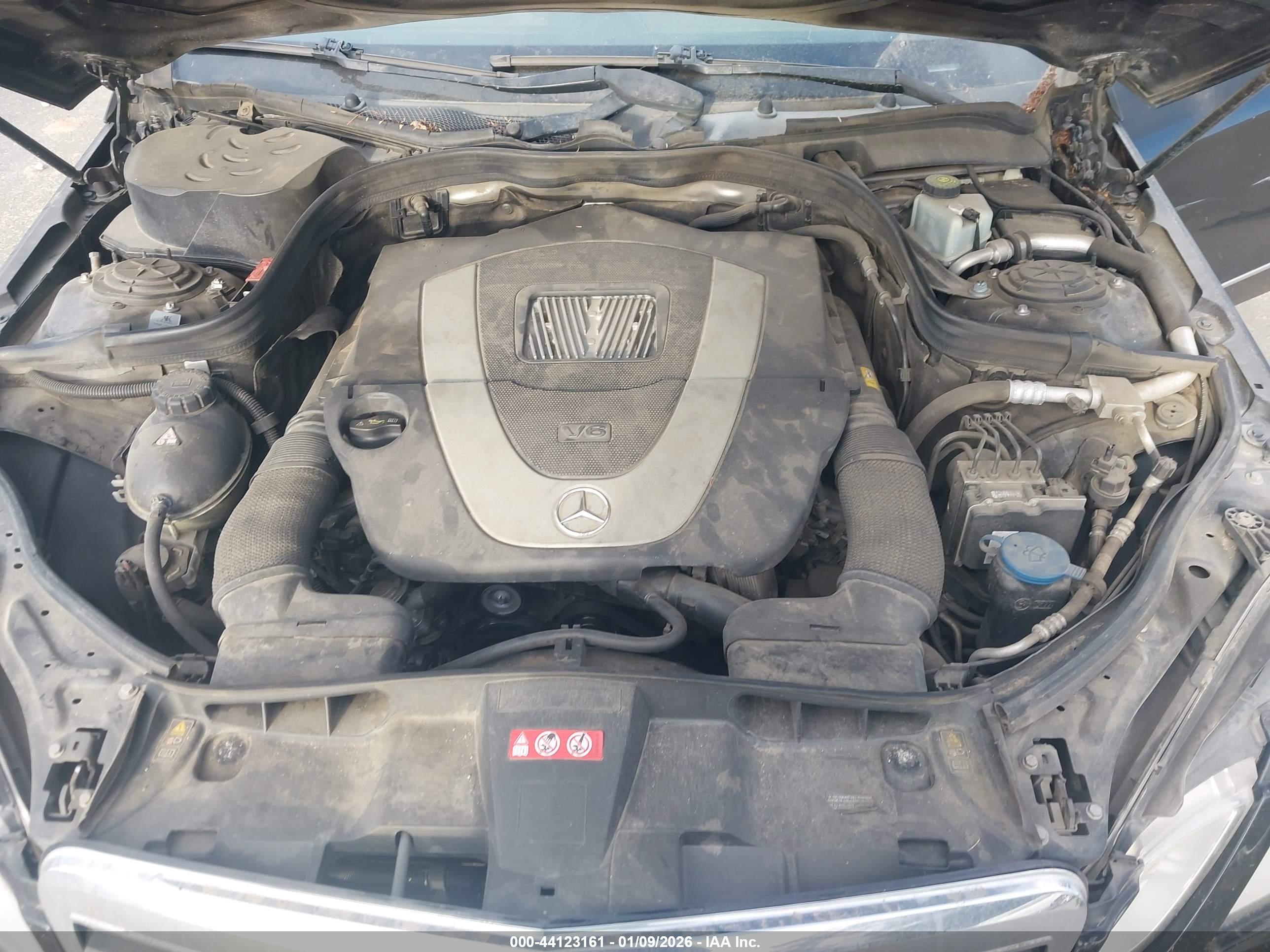 MERCEDES-BENZ E image 10