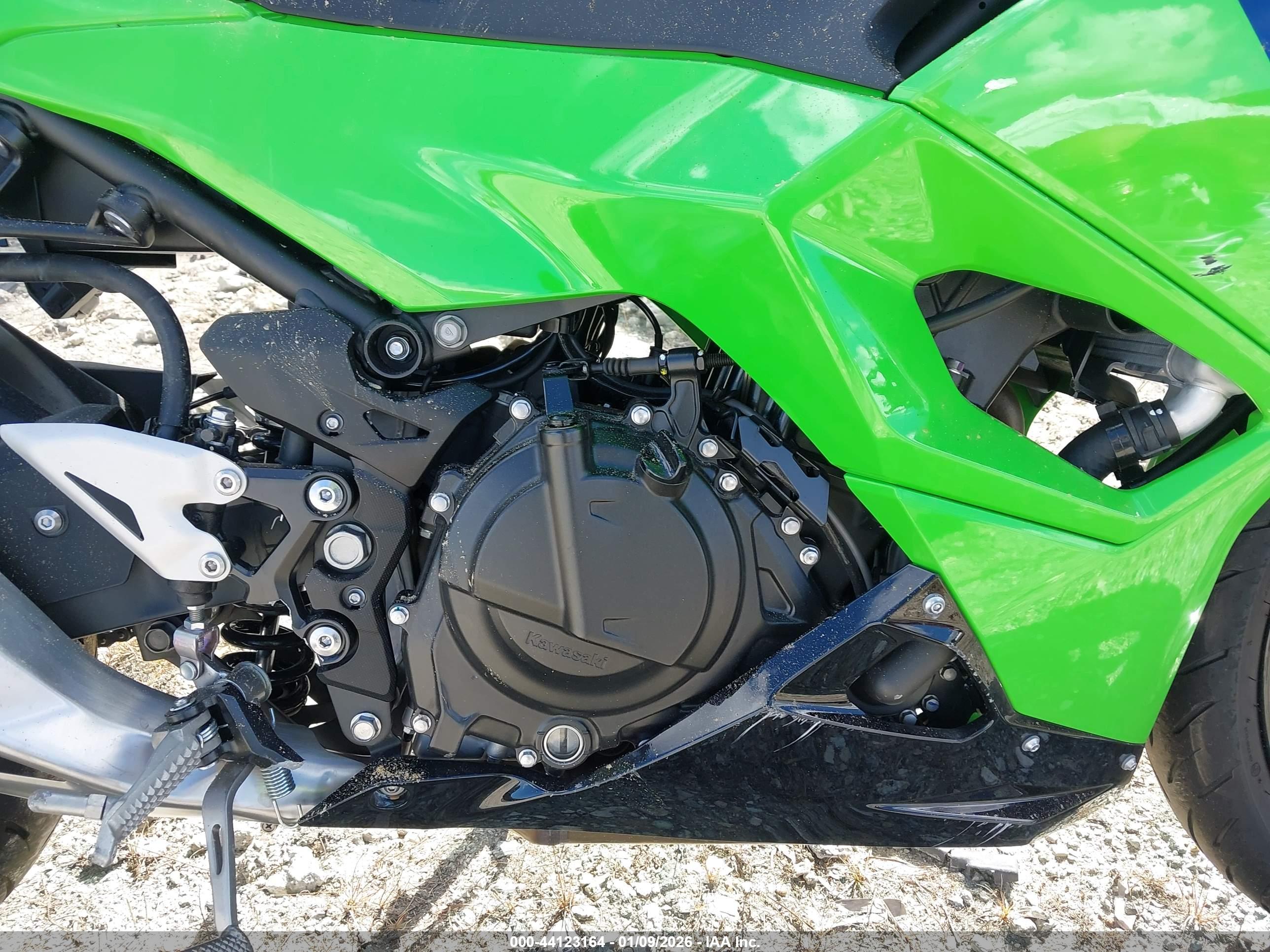 KAWASAKI EX500 image 8