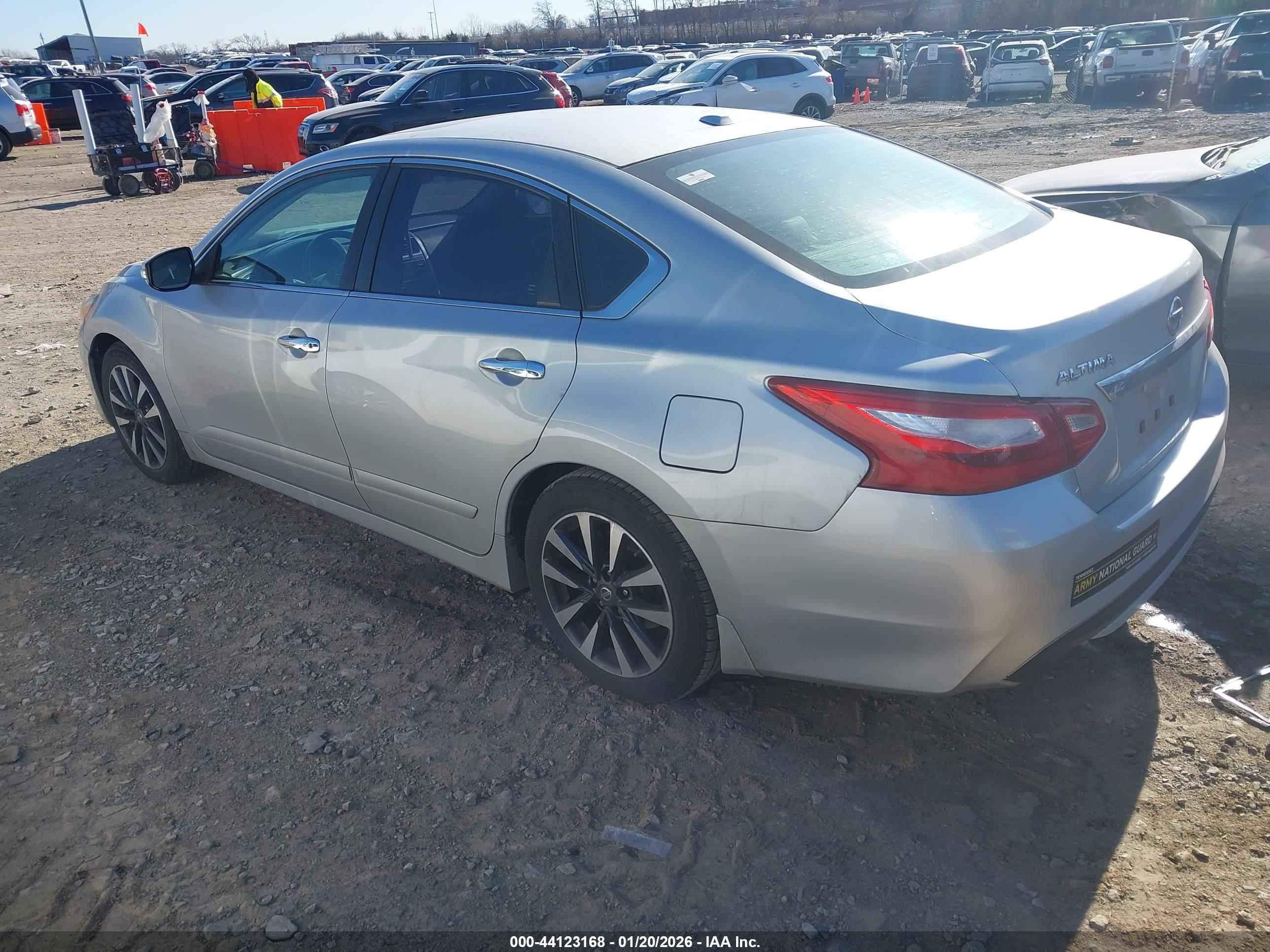 NISSAN ALTIMA image 3