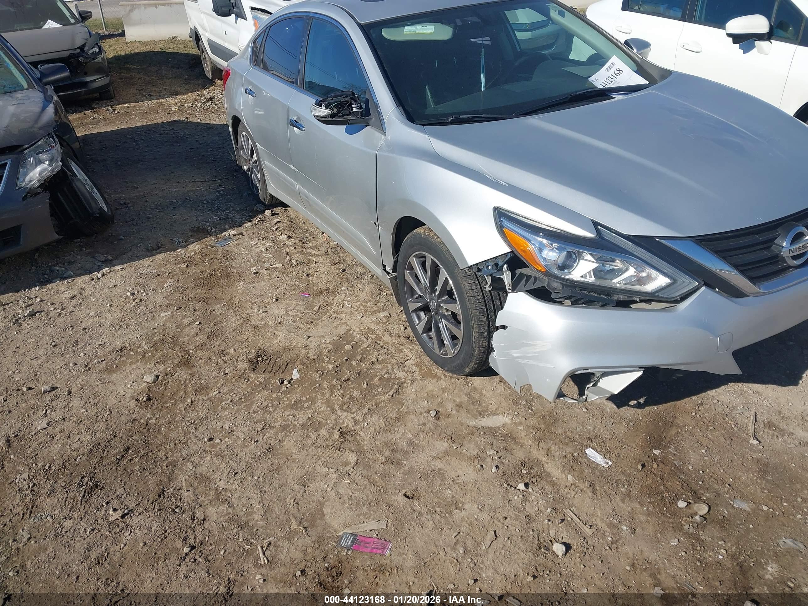 NISSAN ALTIMA image 6