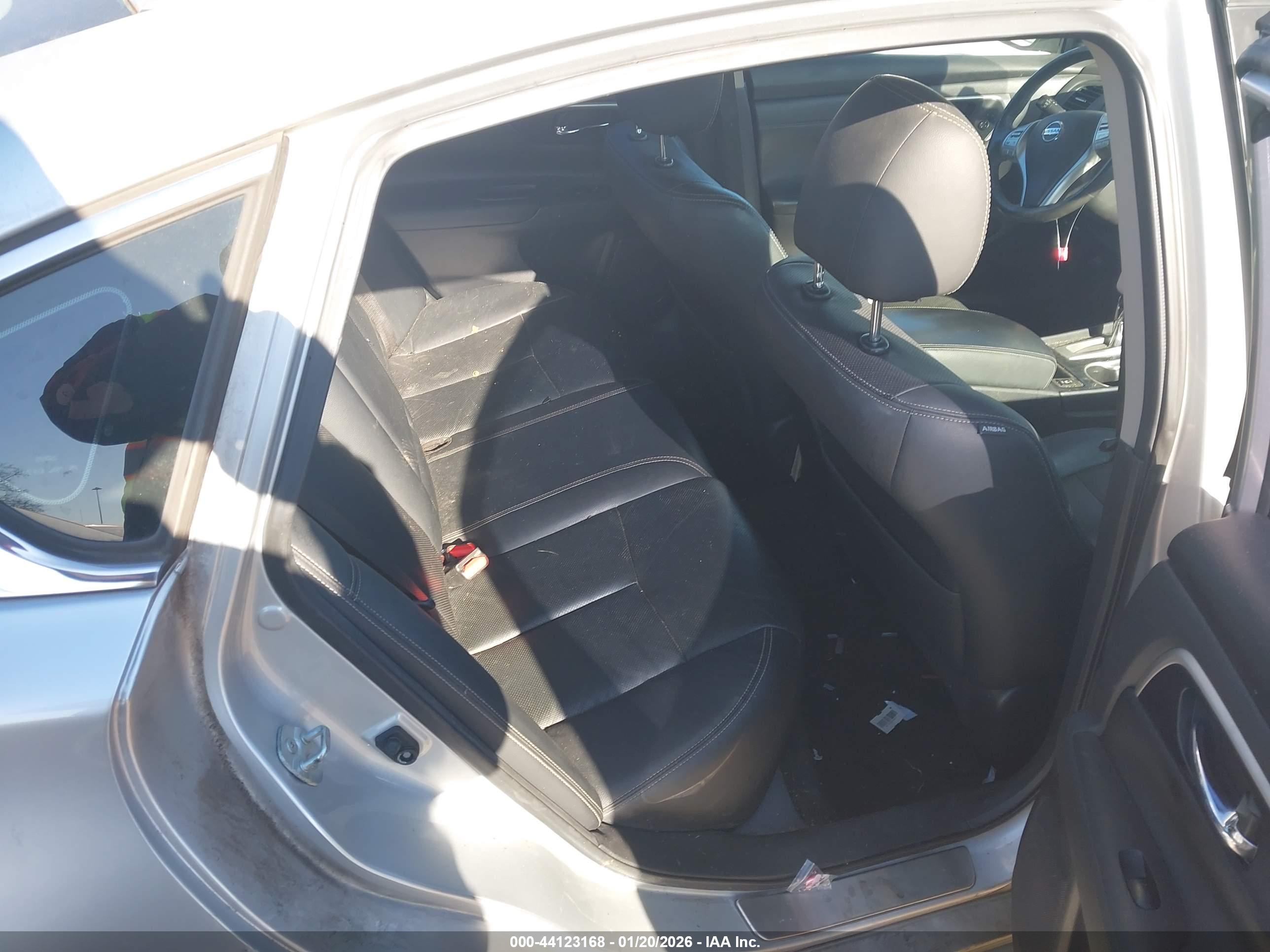 NISSAN ALTIMA image 8