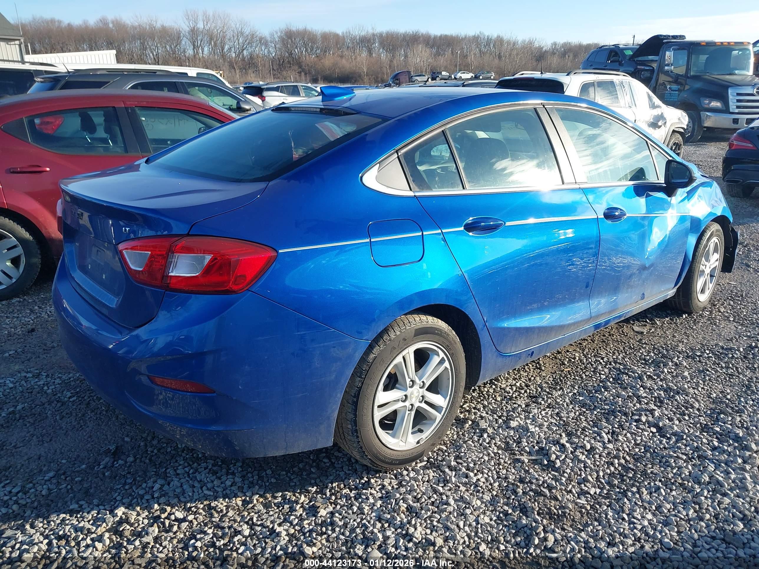 CHEVROLET CRUZE image 4