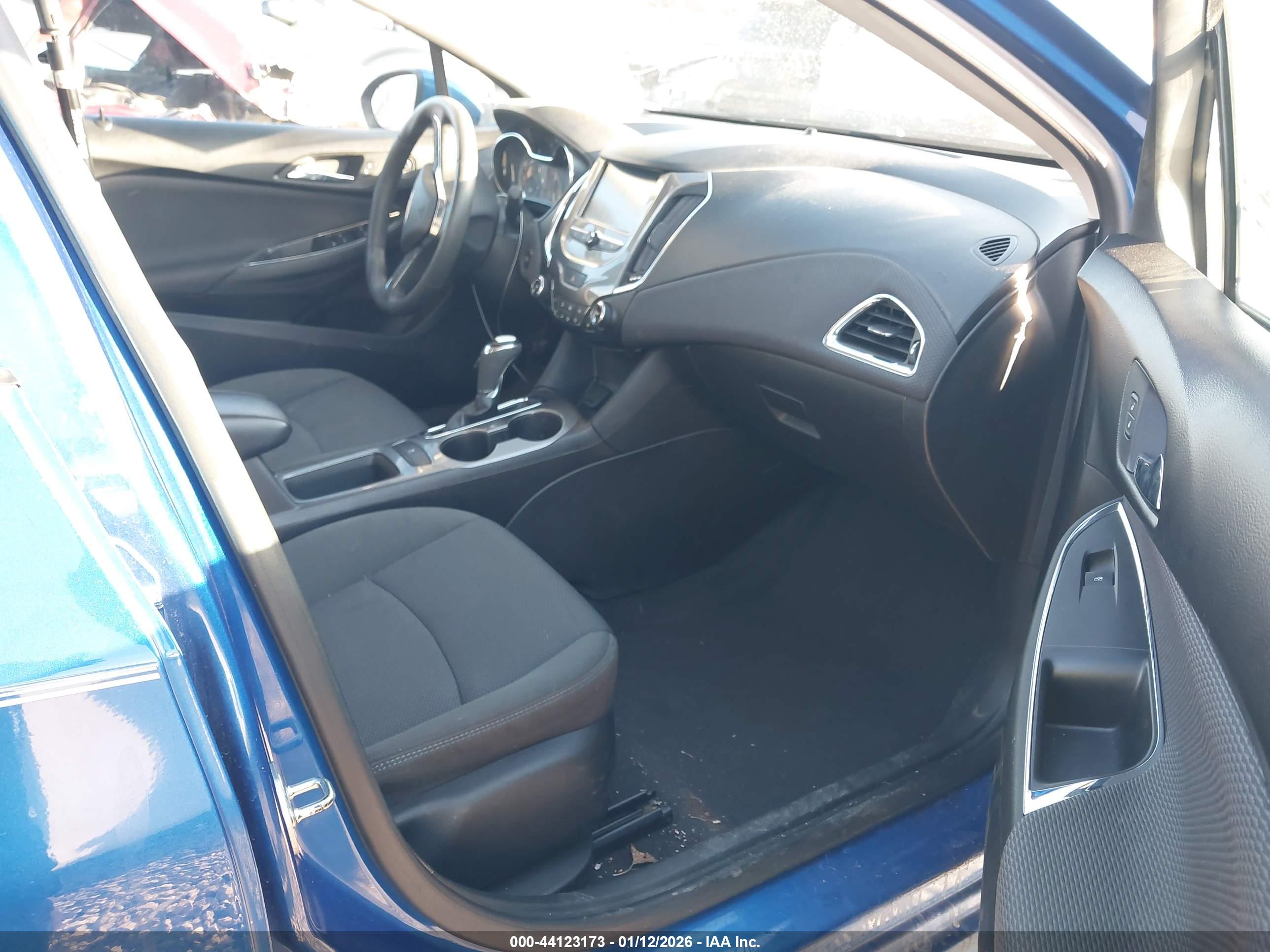 CHEVROLET CRUZE image 5