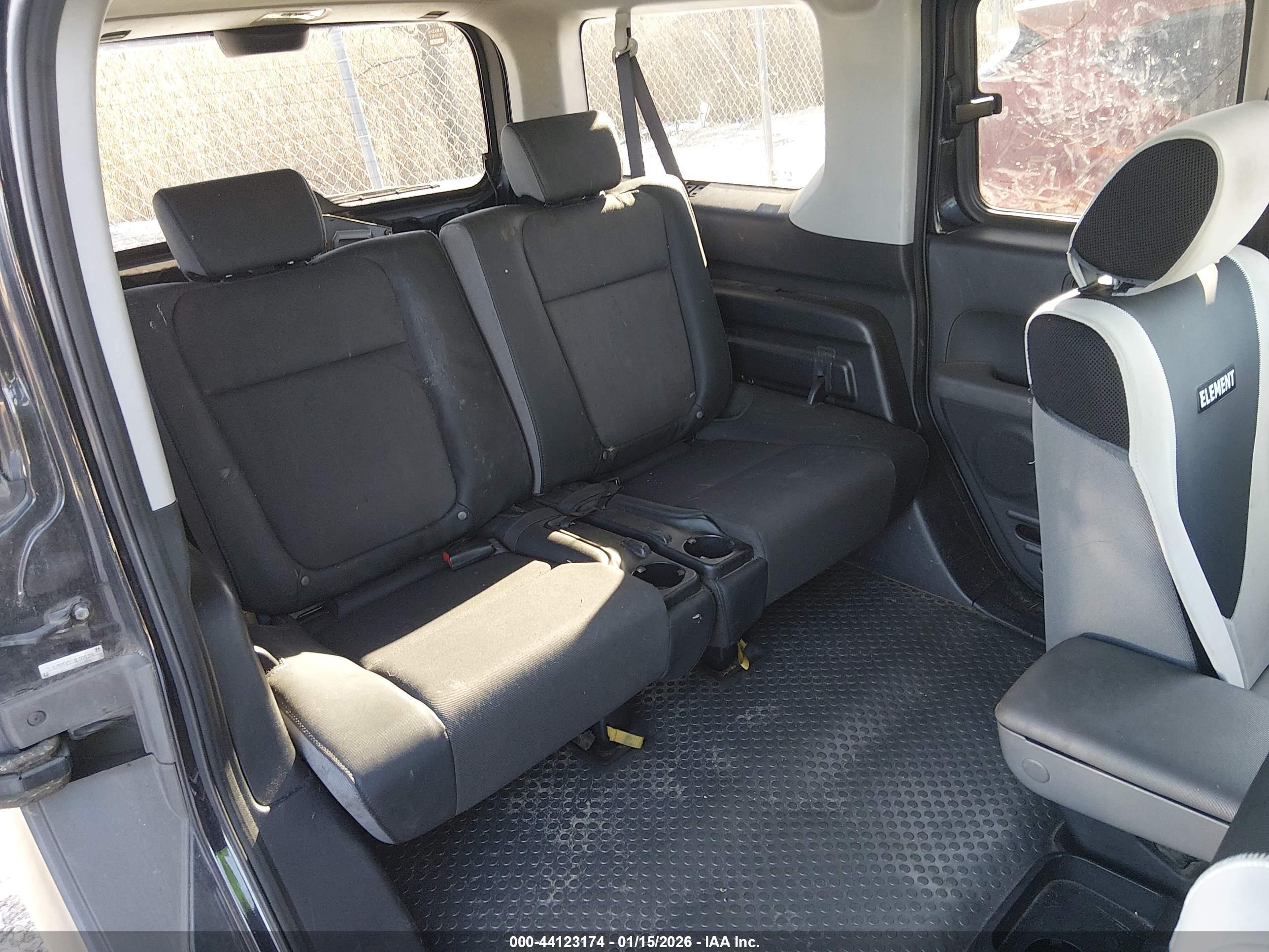 HONDA ELEMENT image 8