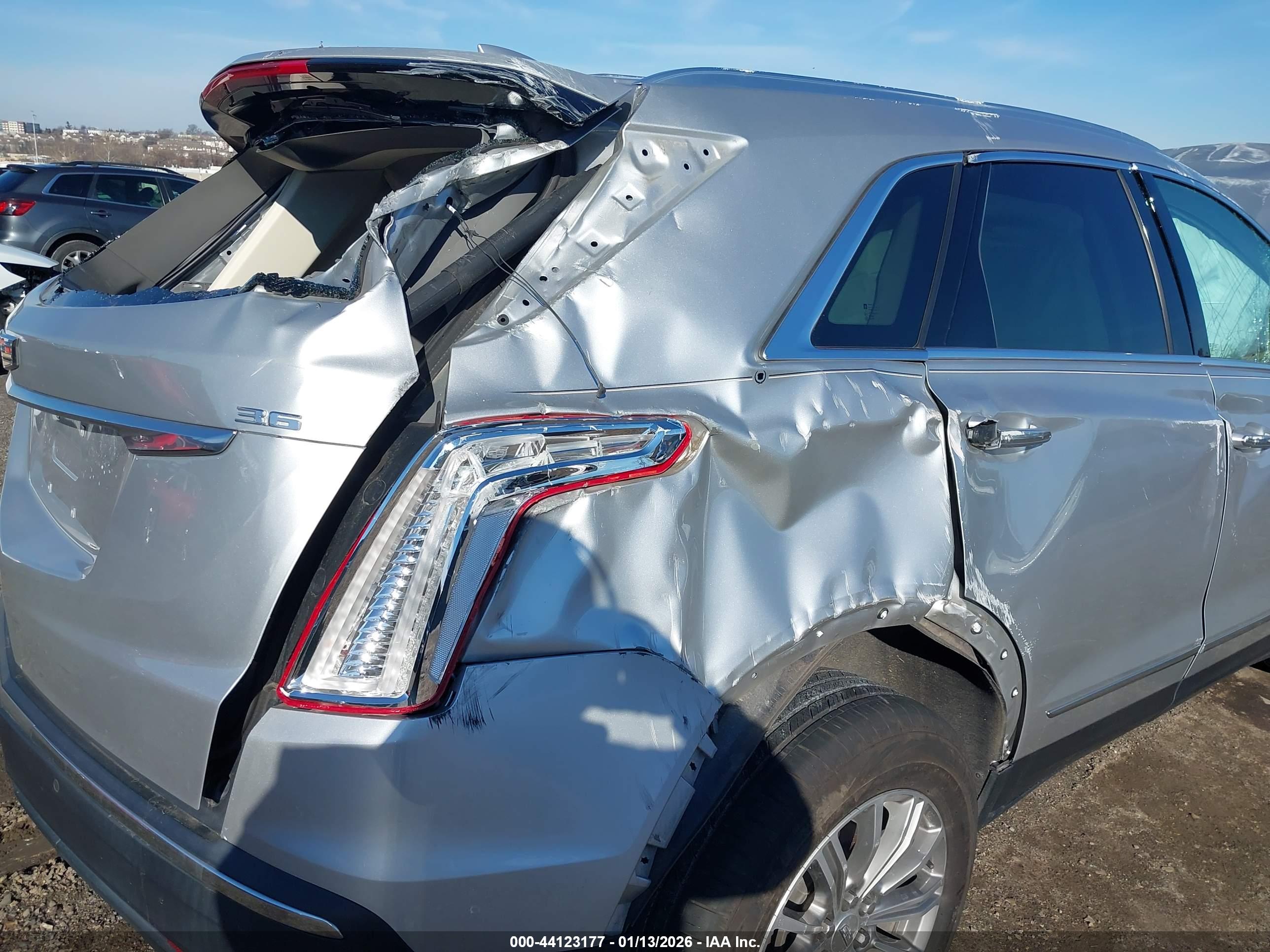 CADILLAC XT5 image 6