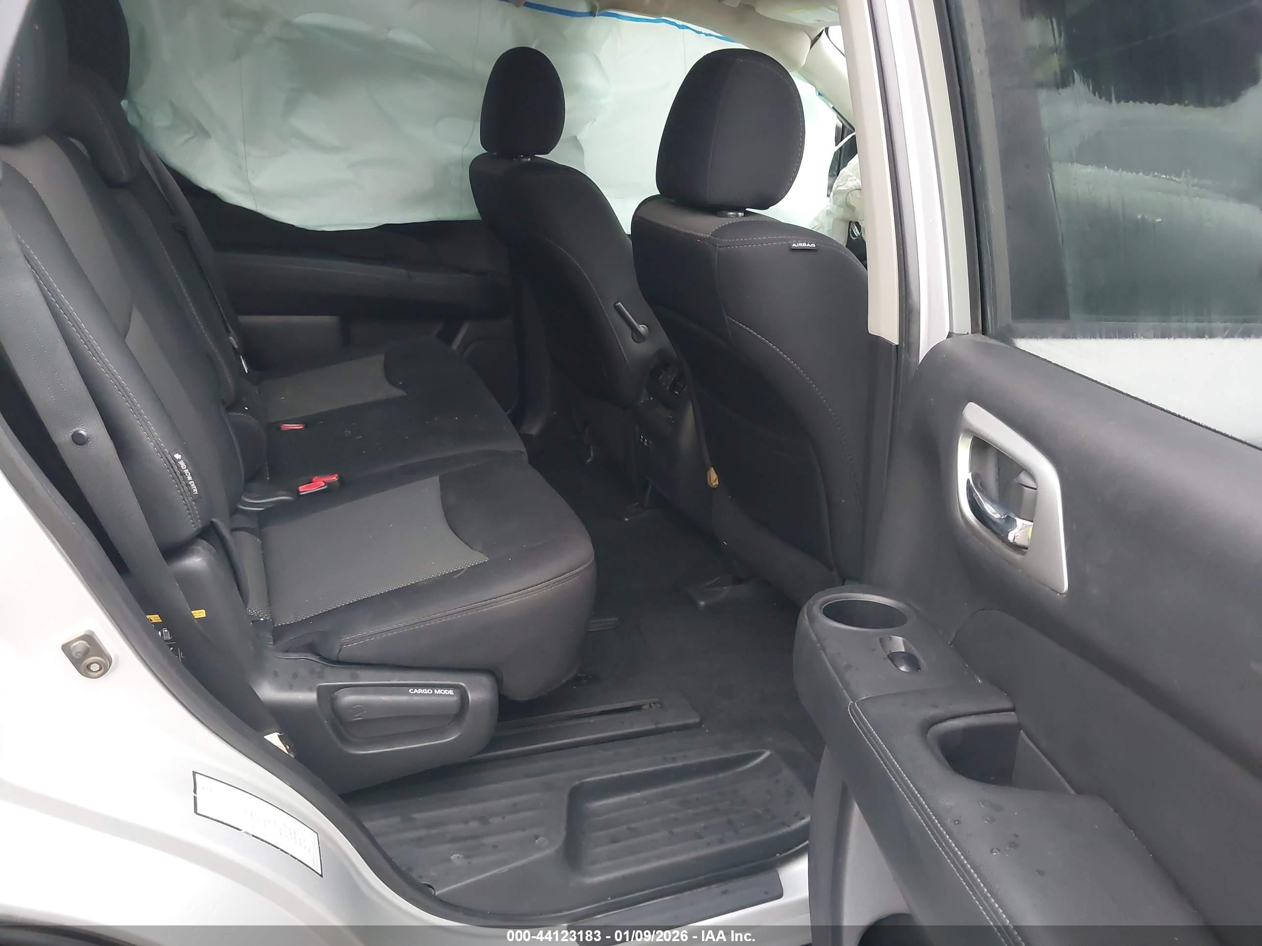 NISSAN PATHFINDER image 8