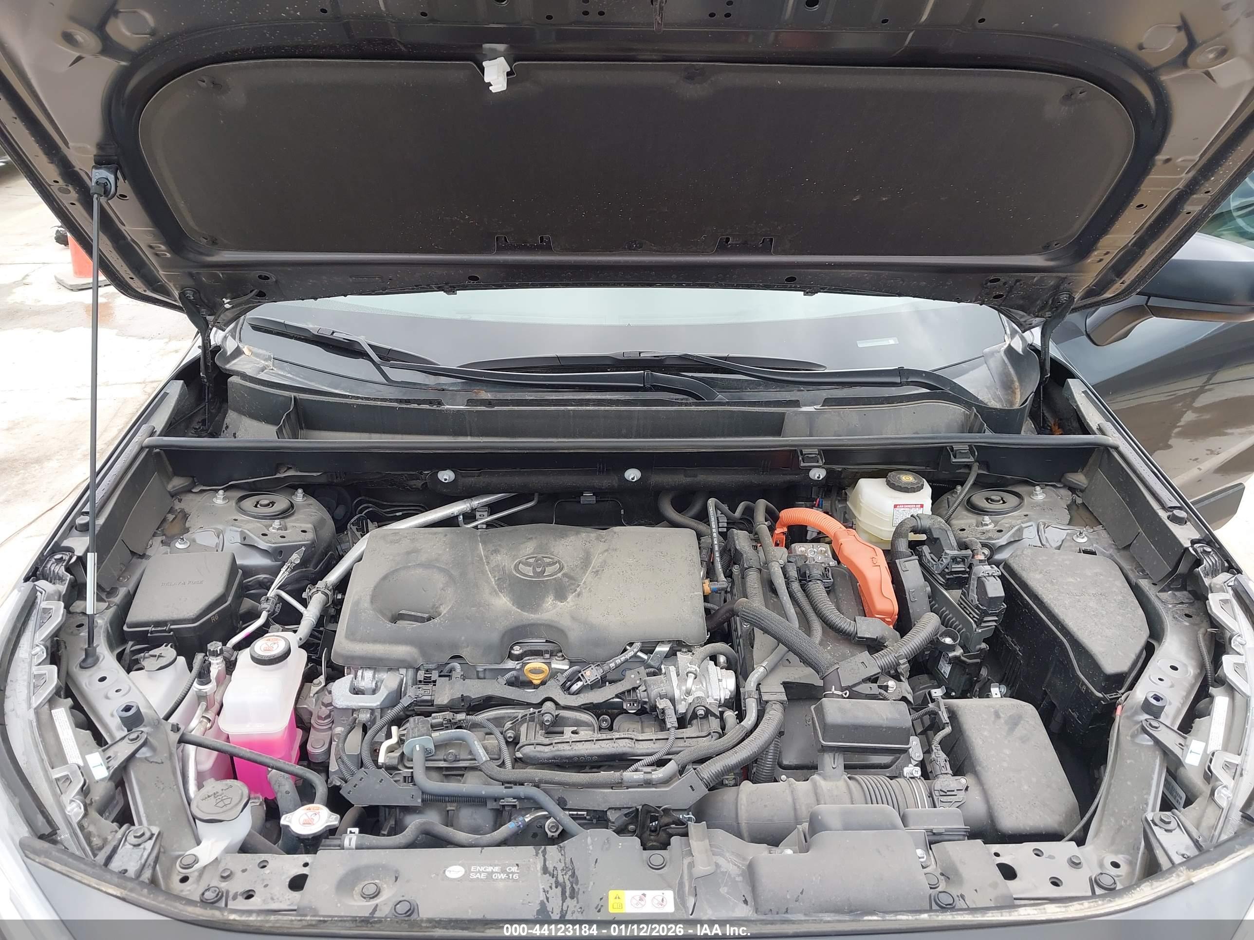 TOYOTA RAV4 image 10