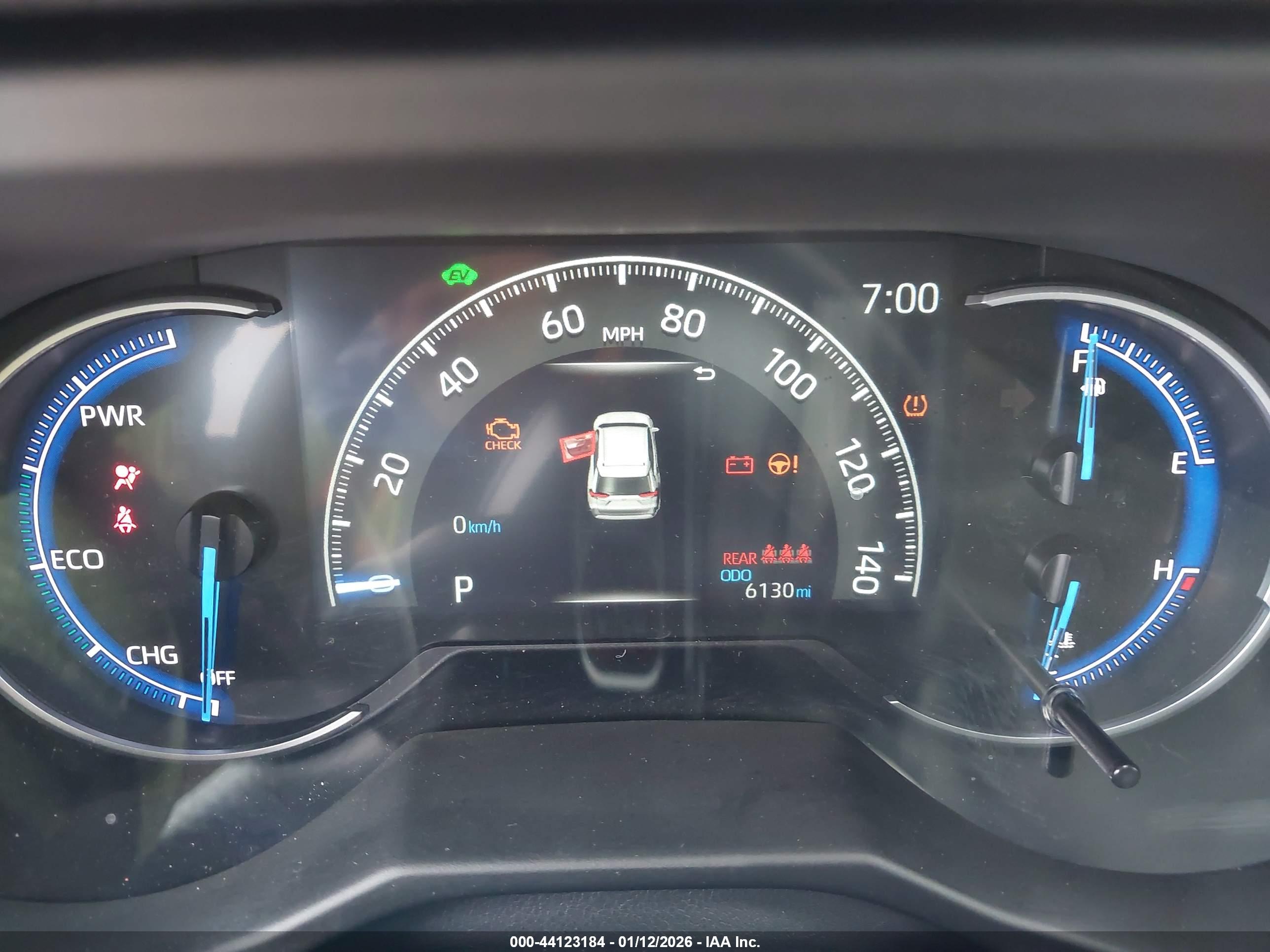 TOYOTA RAV4 image 7