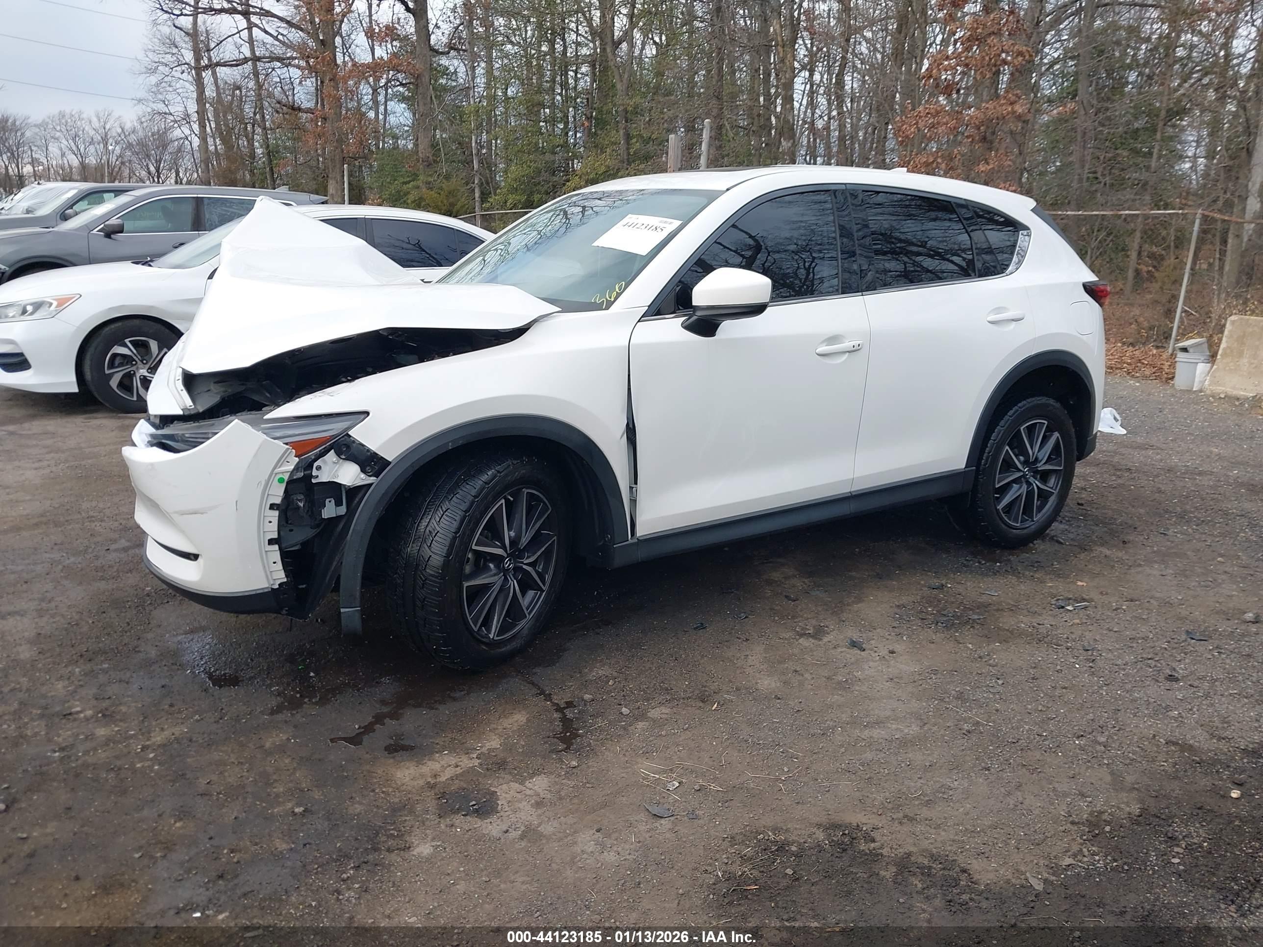 MAZDA CX-5 image 2