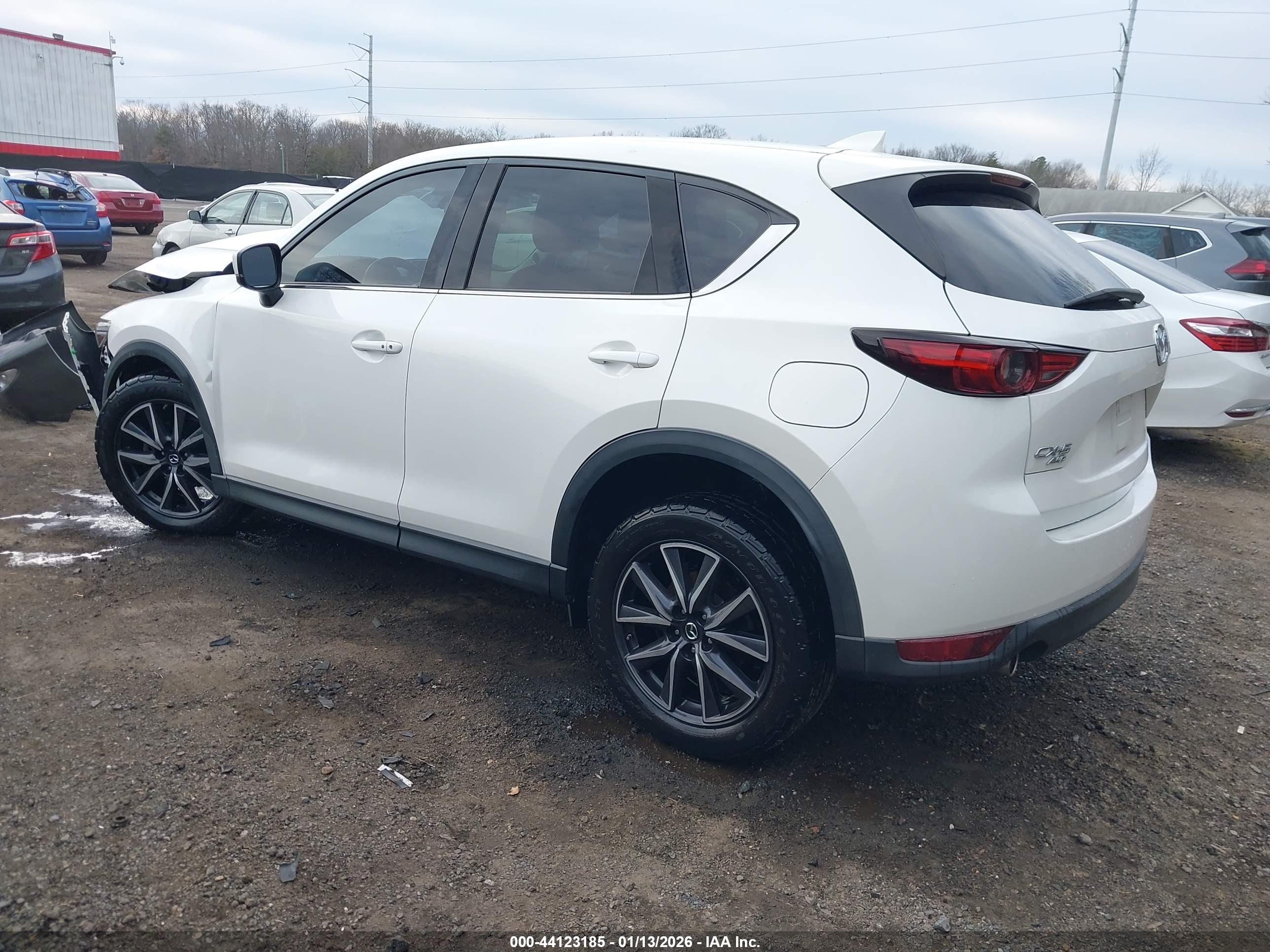 MAZDA CX-5 image 3