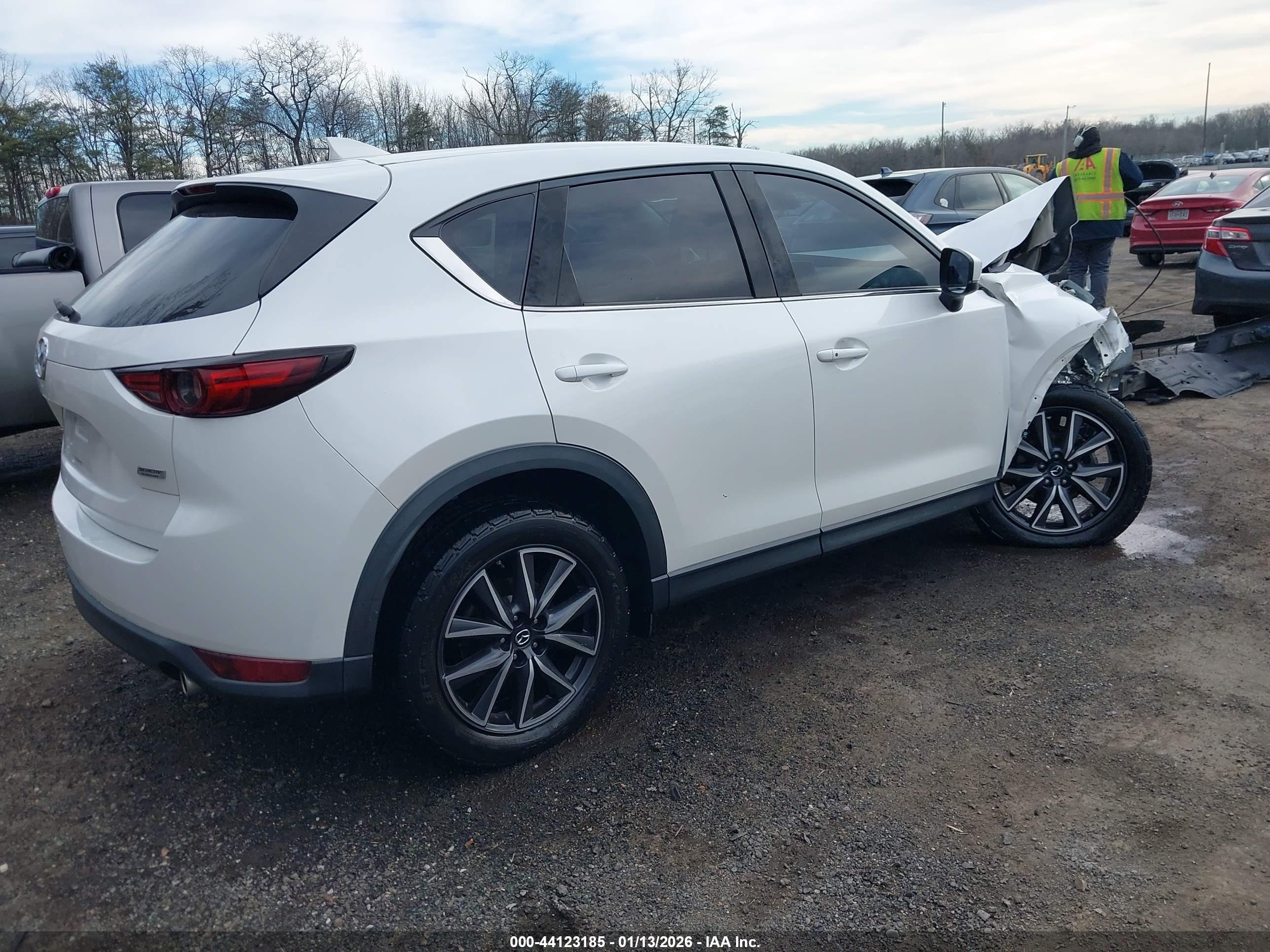 MAZDA CX-5 image 4