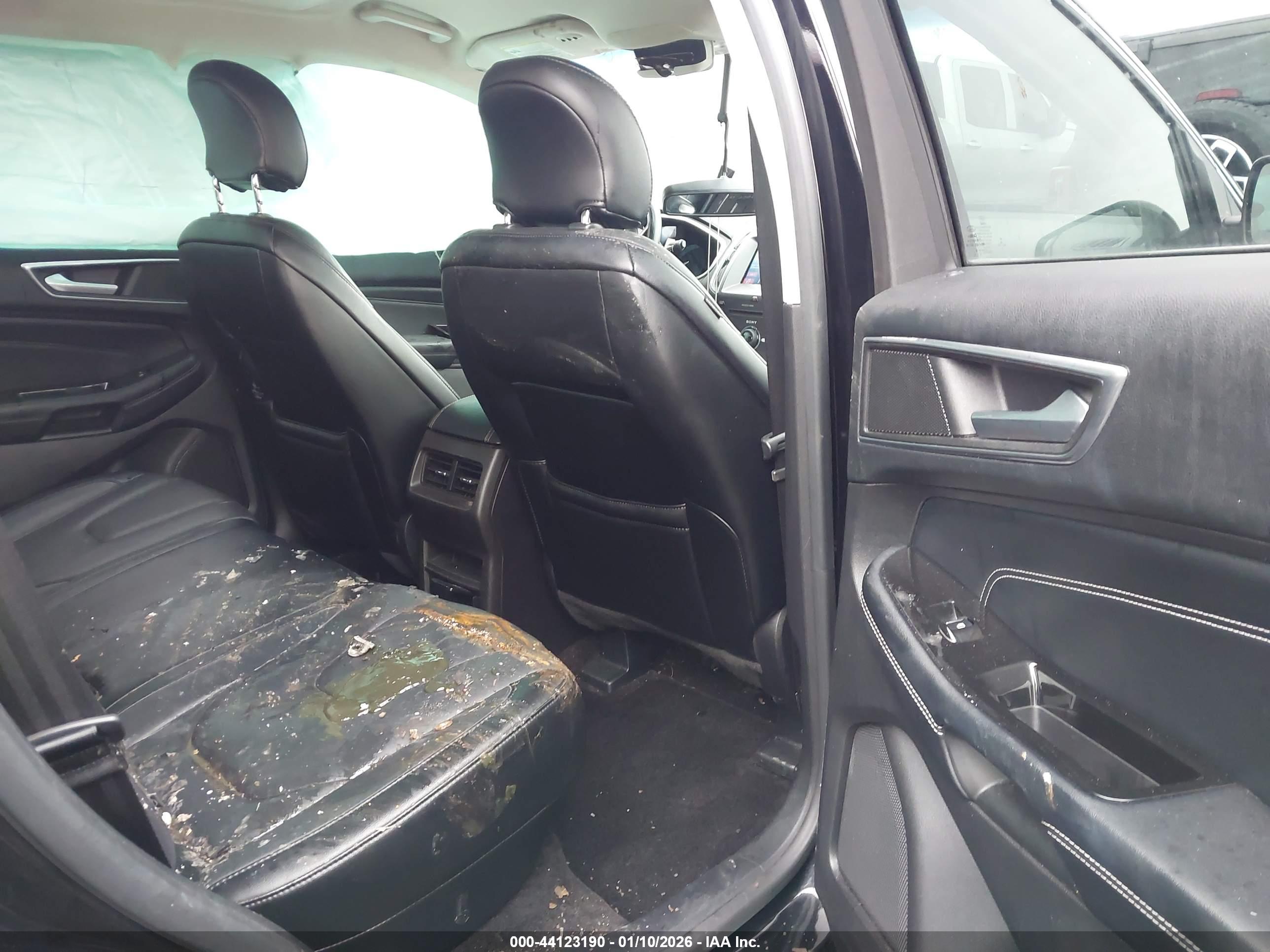 FORD EDGE image 8