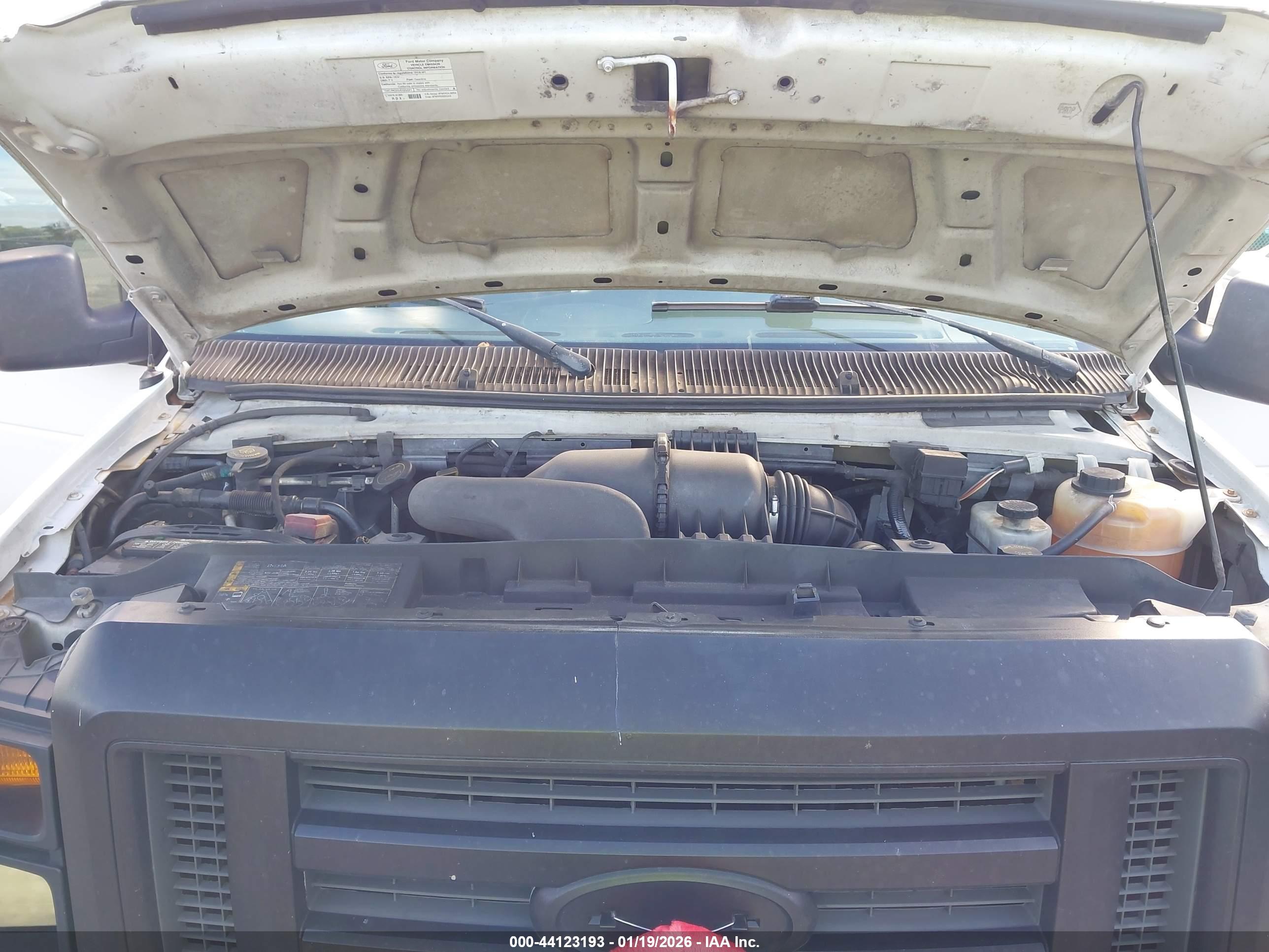 FORD E-250 image 10