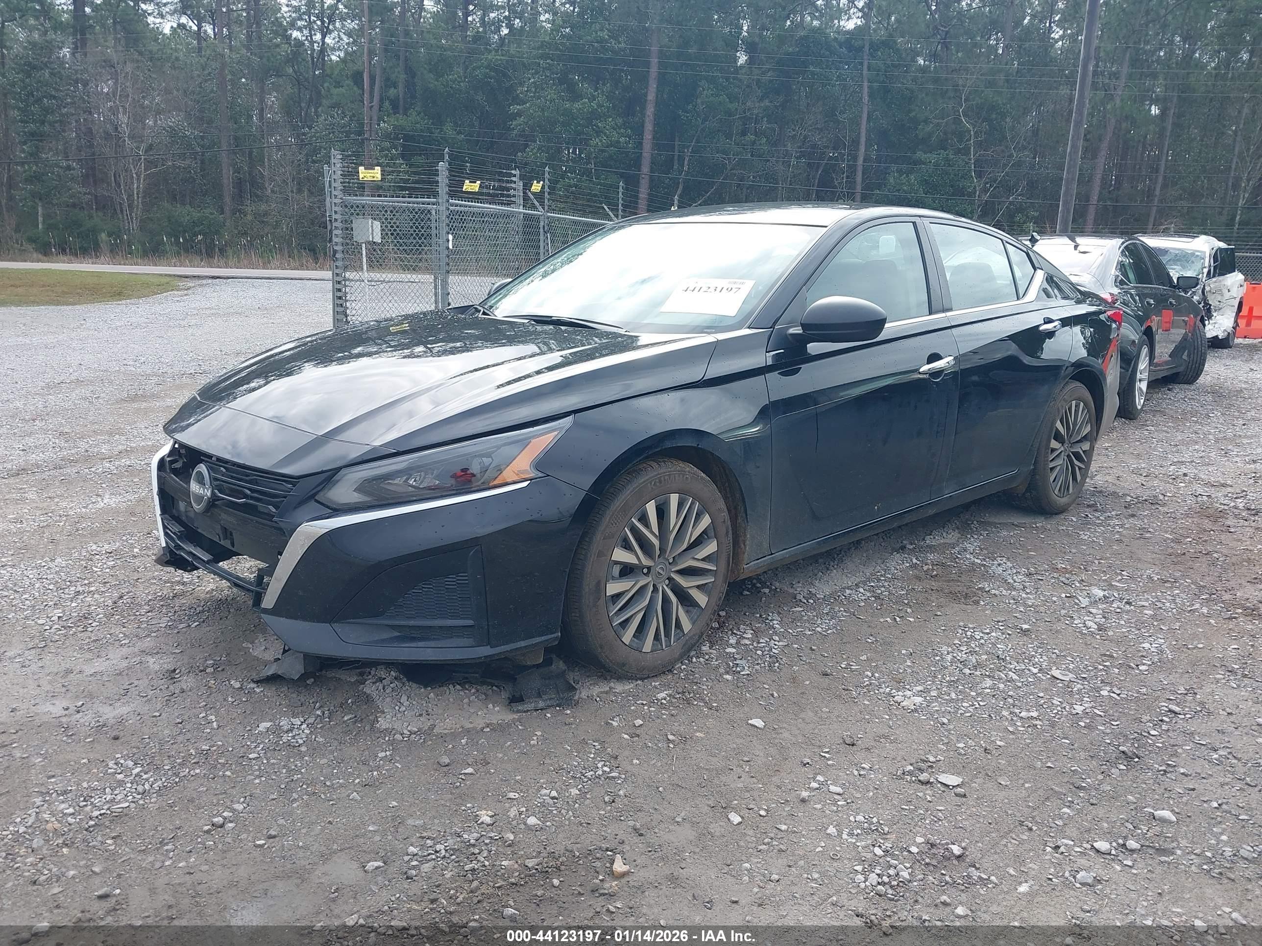 NISSAN ALTIMA image 2