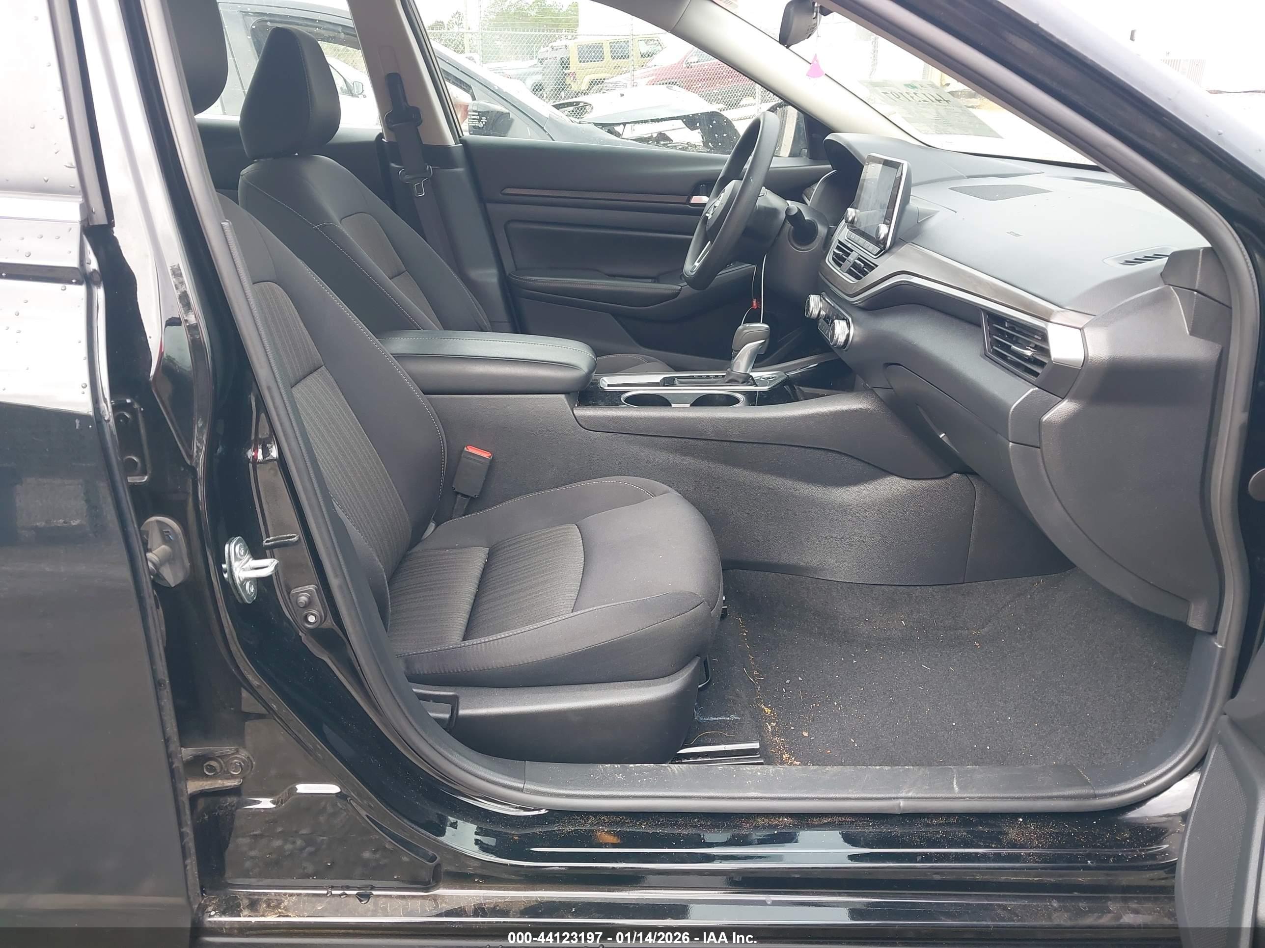 NISSAN ALTIMA image 5