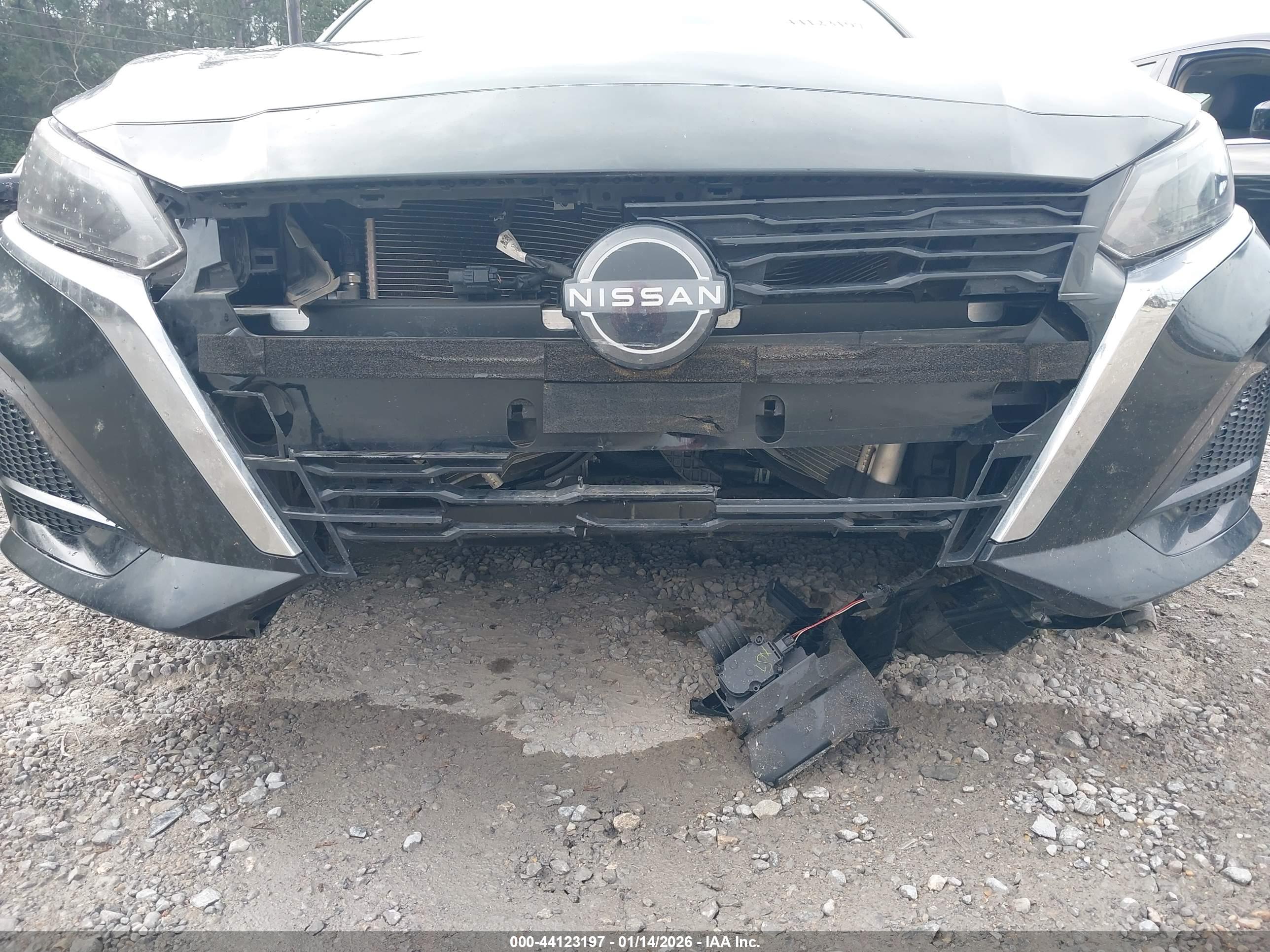 NISSAN ALTIMA image 6