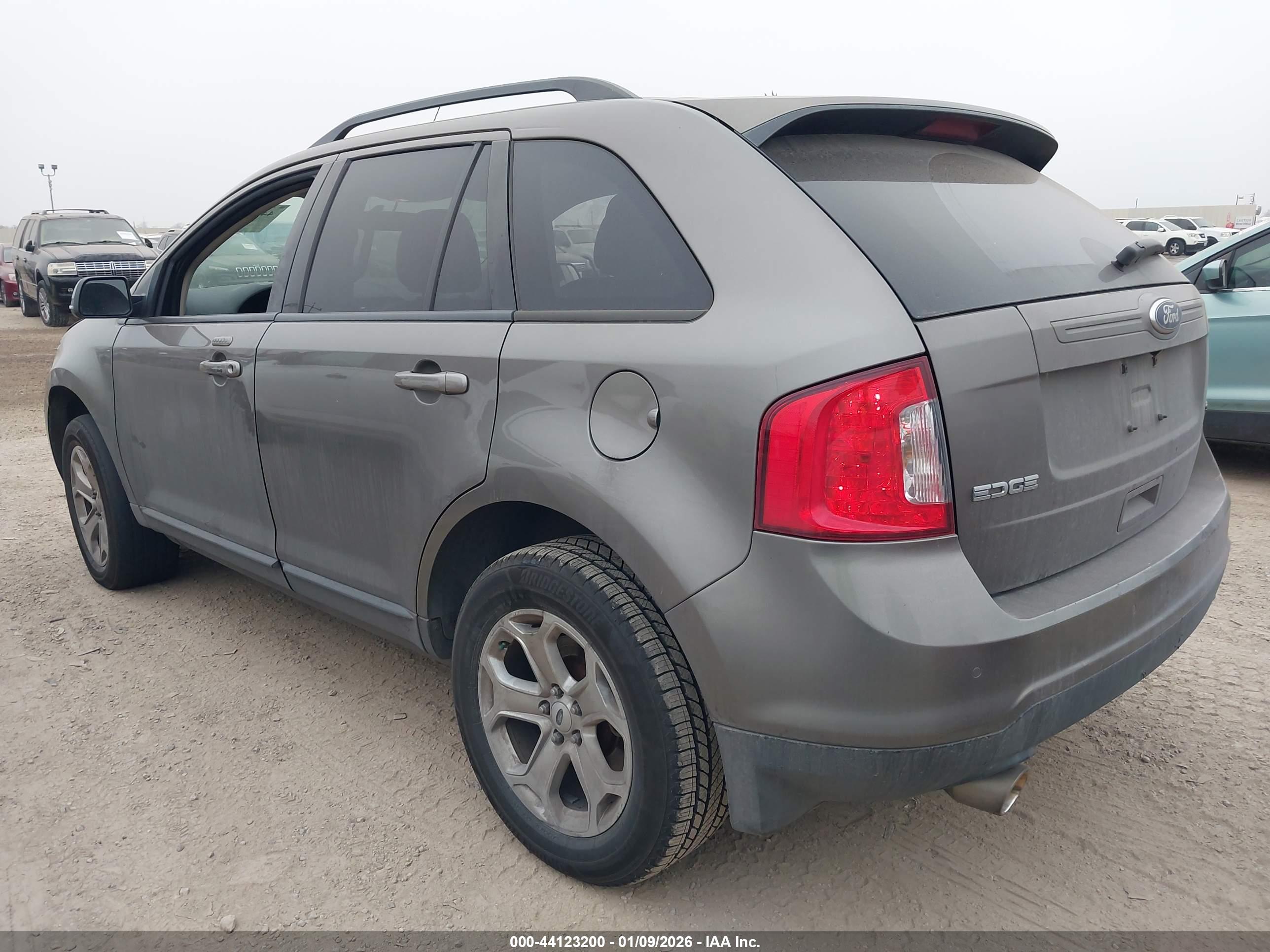 FORD EDGE image 3