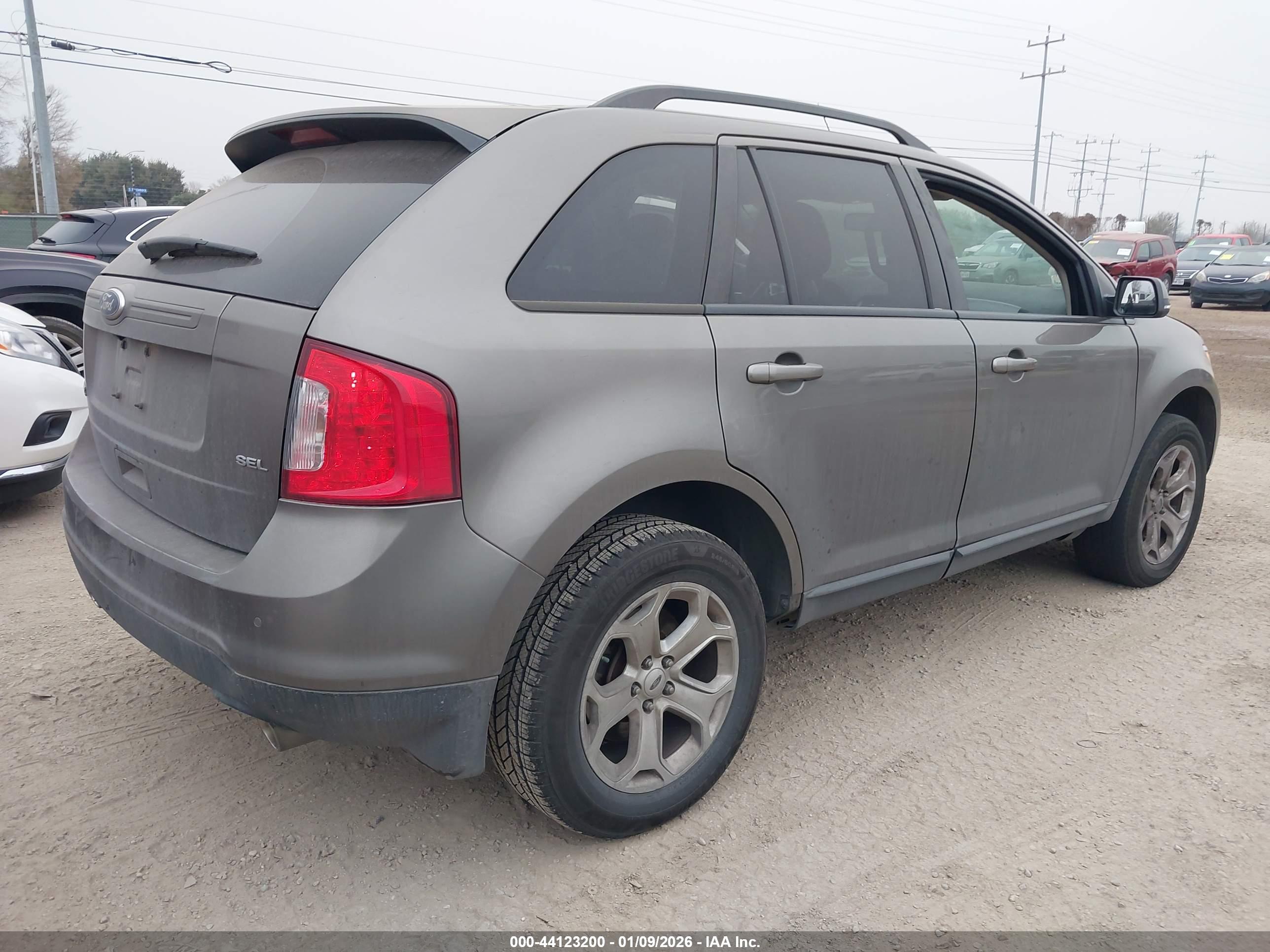 FORD EDGE image 4