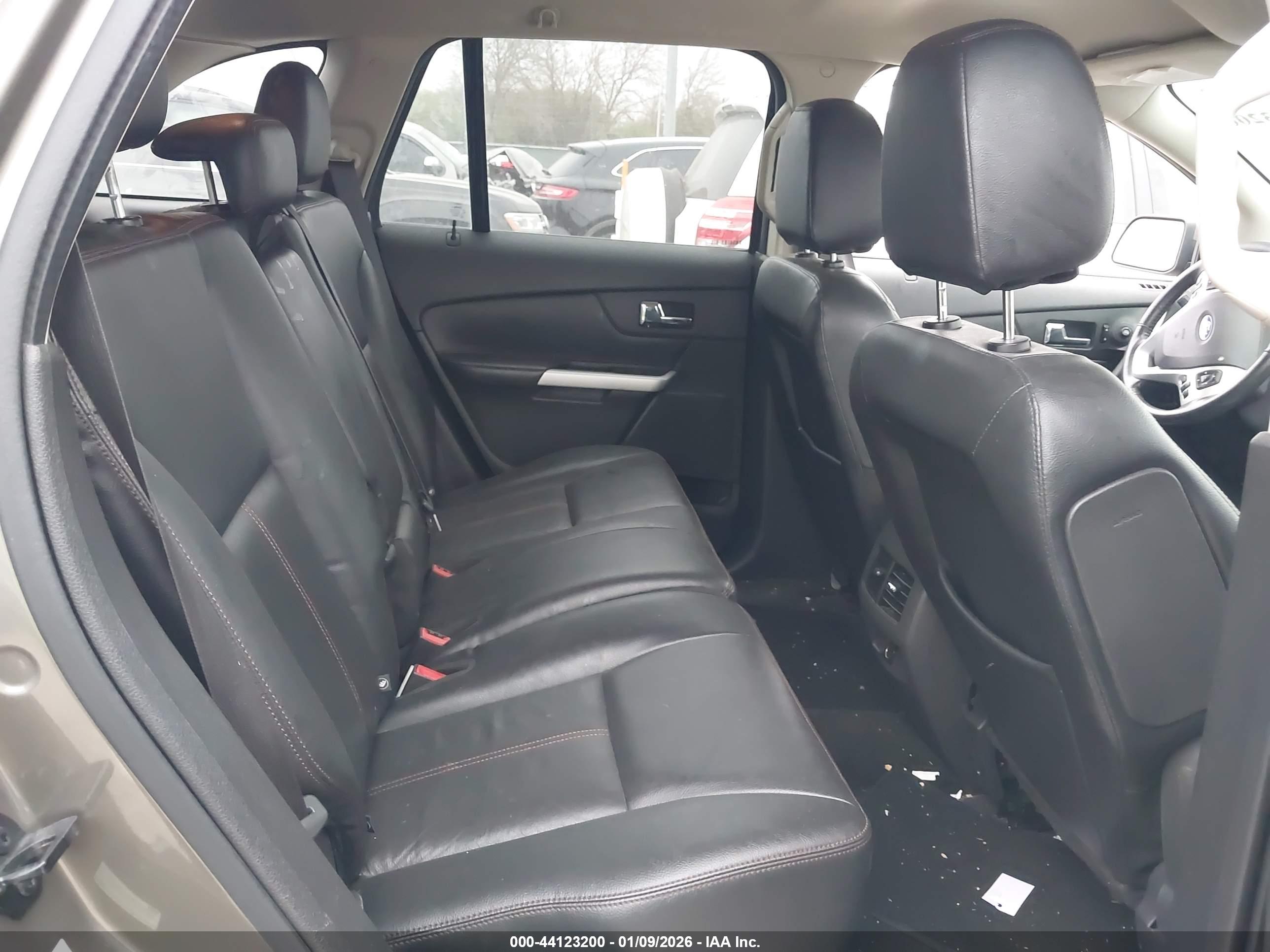 FORD EDGE image 8