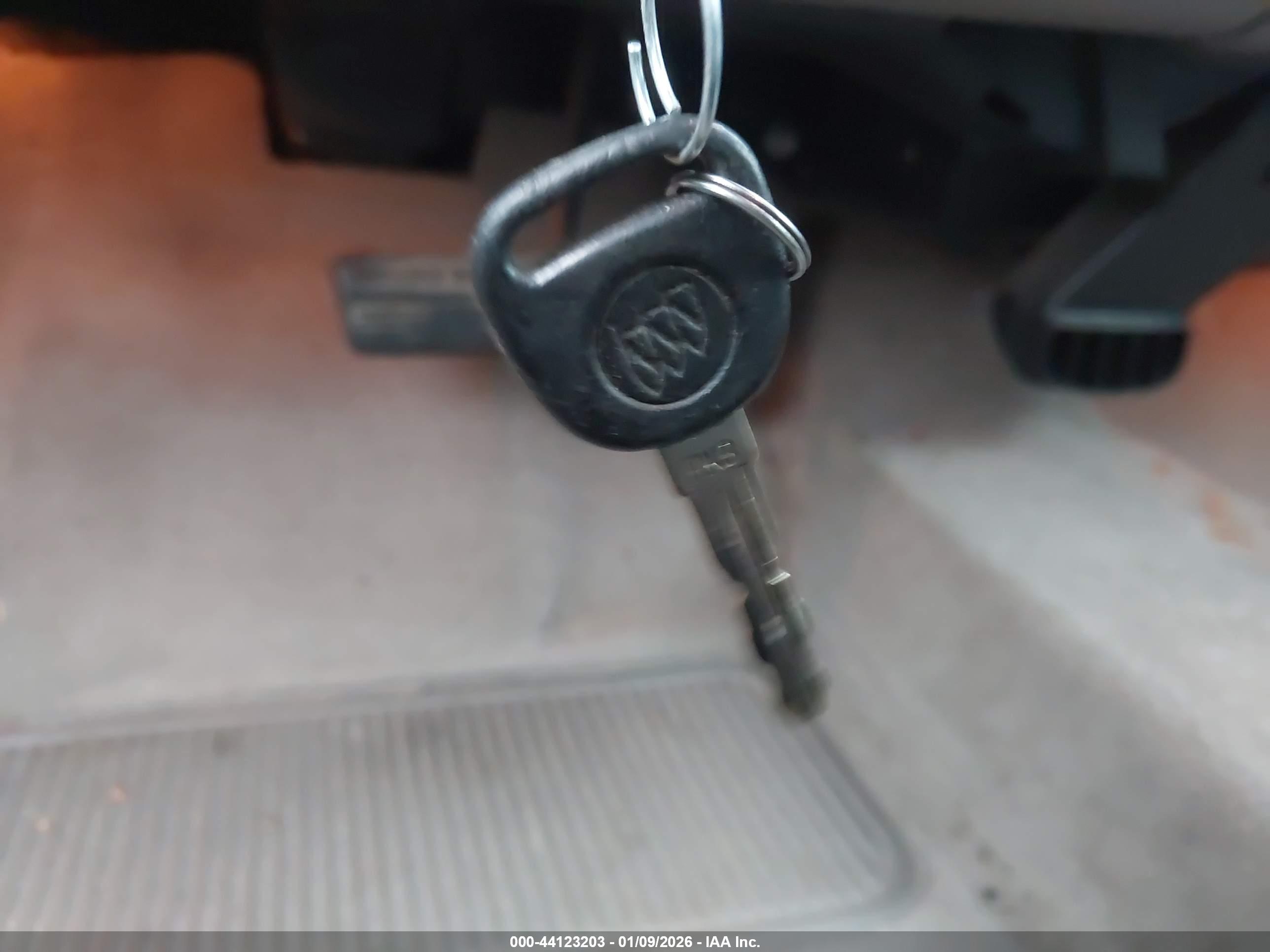 BUICK LESABRE image 11