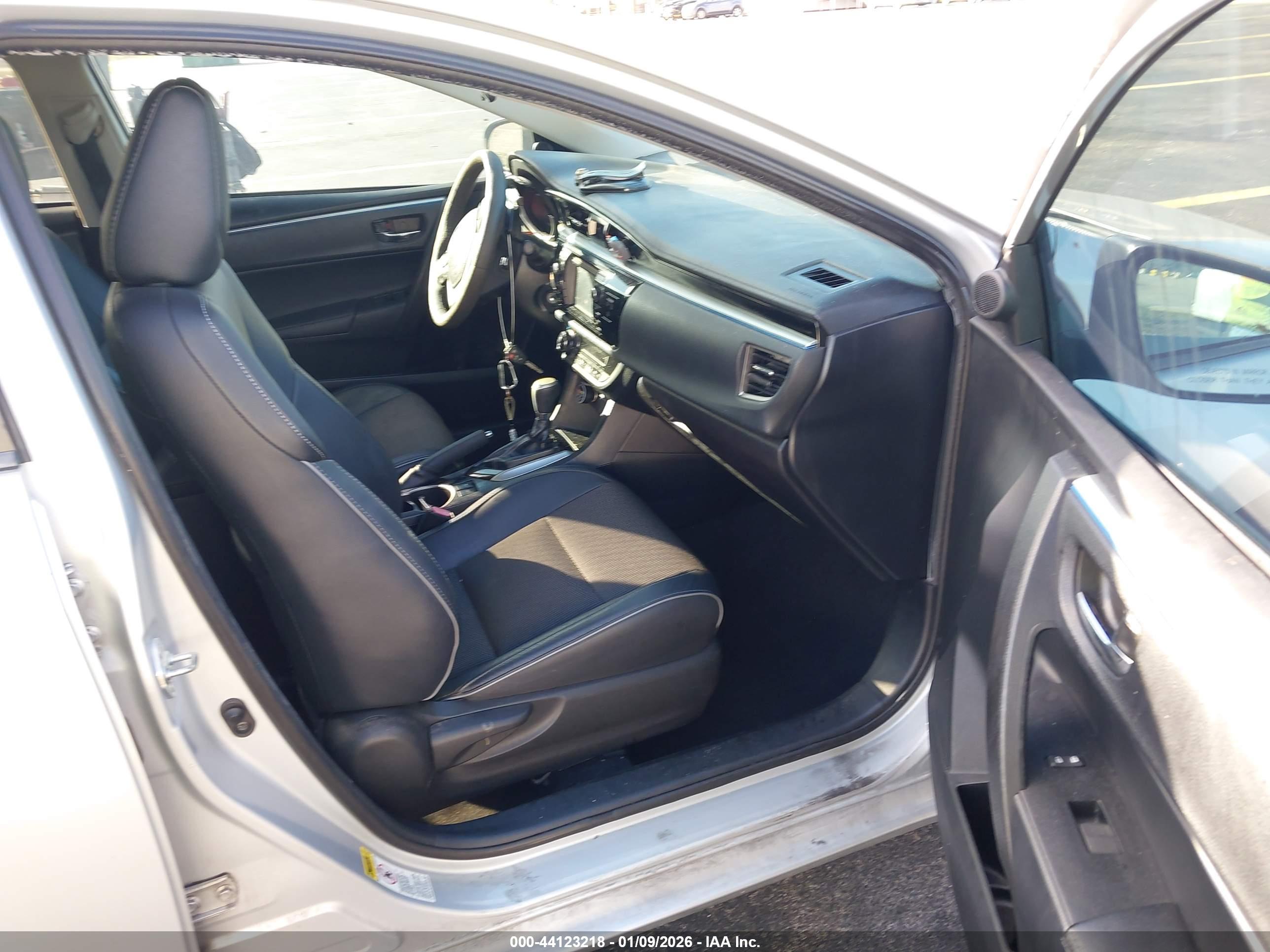TOYOTA COROLLA image 5