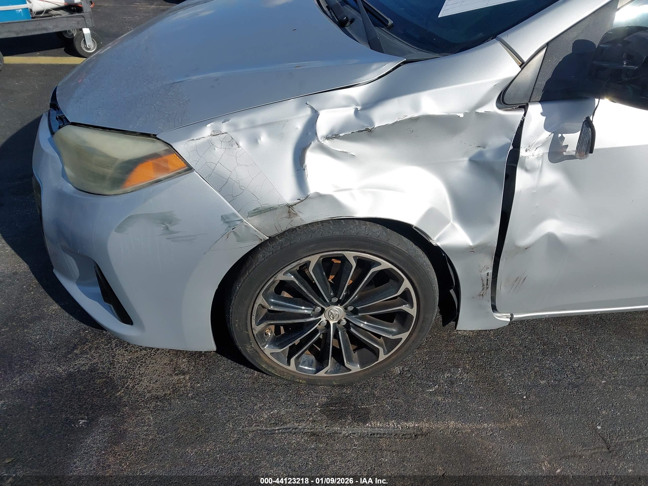 TOYOTA COROLLA image 6