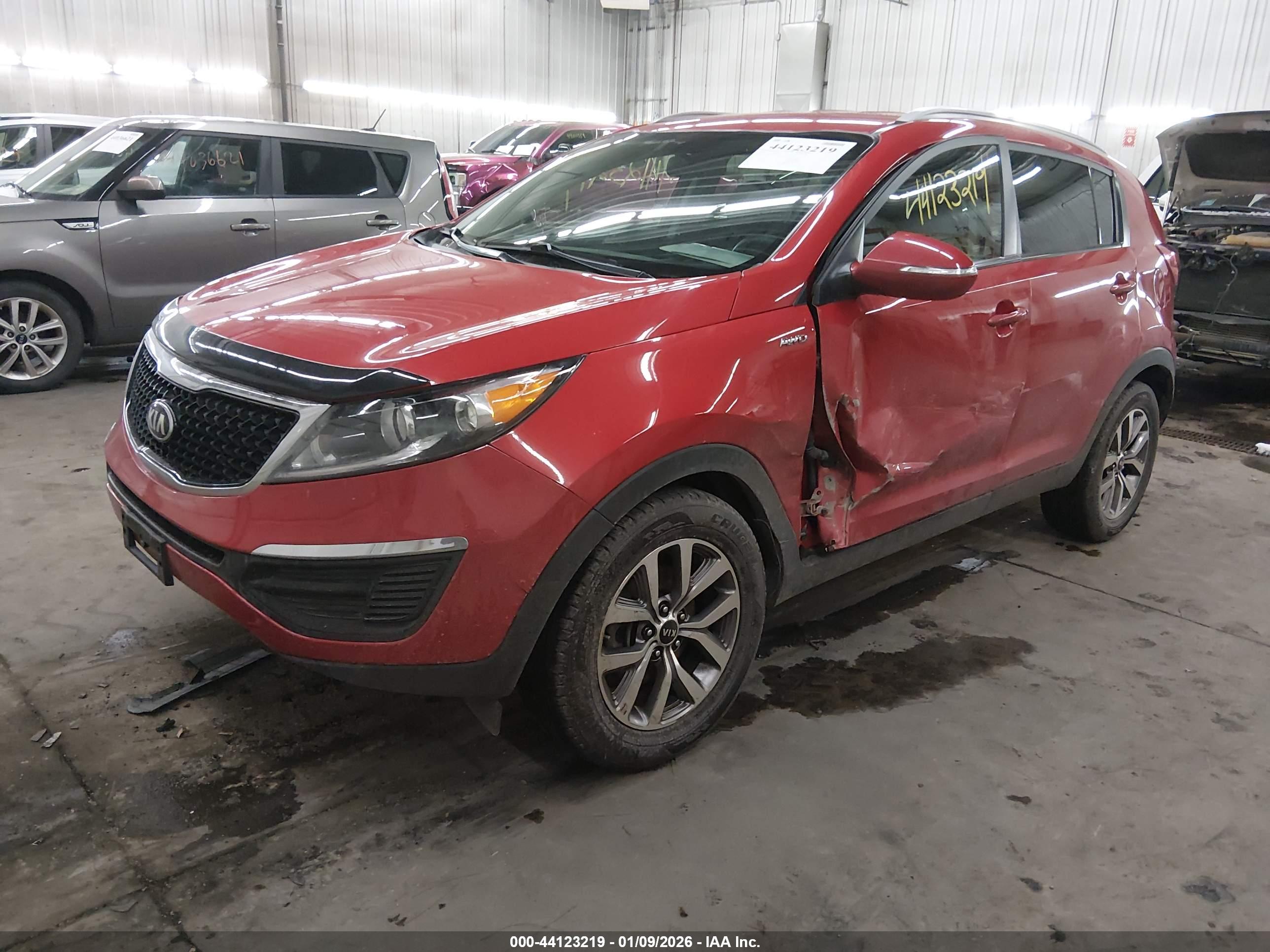 KIA SPORTAGE image 2