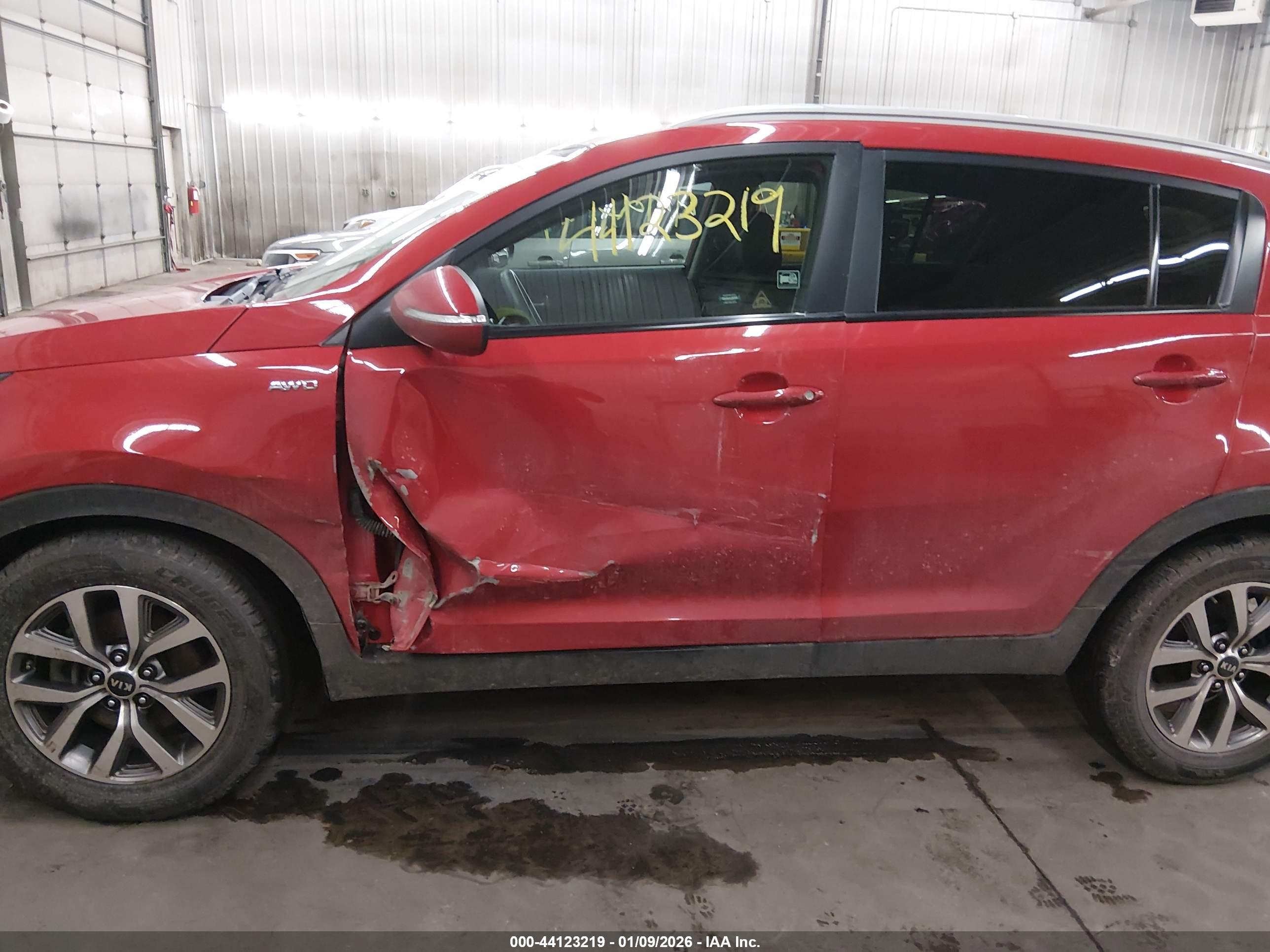 KIA SPORTAGE image 6