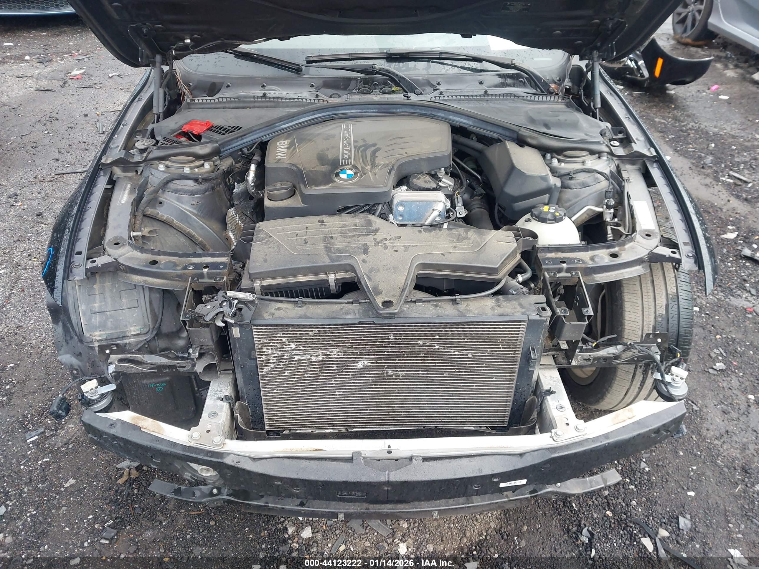 BMW 320I image 10