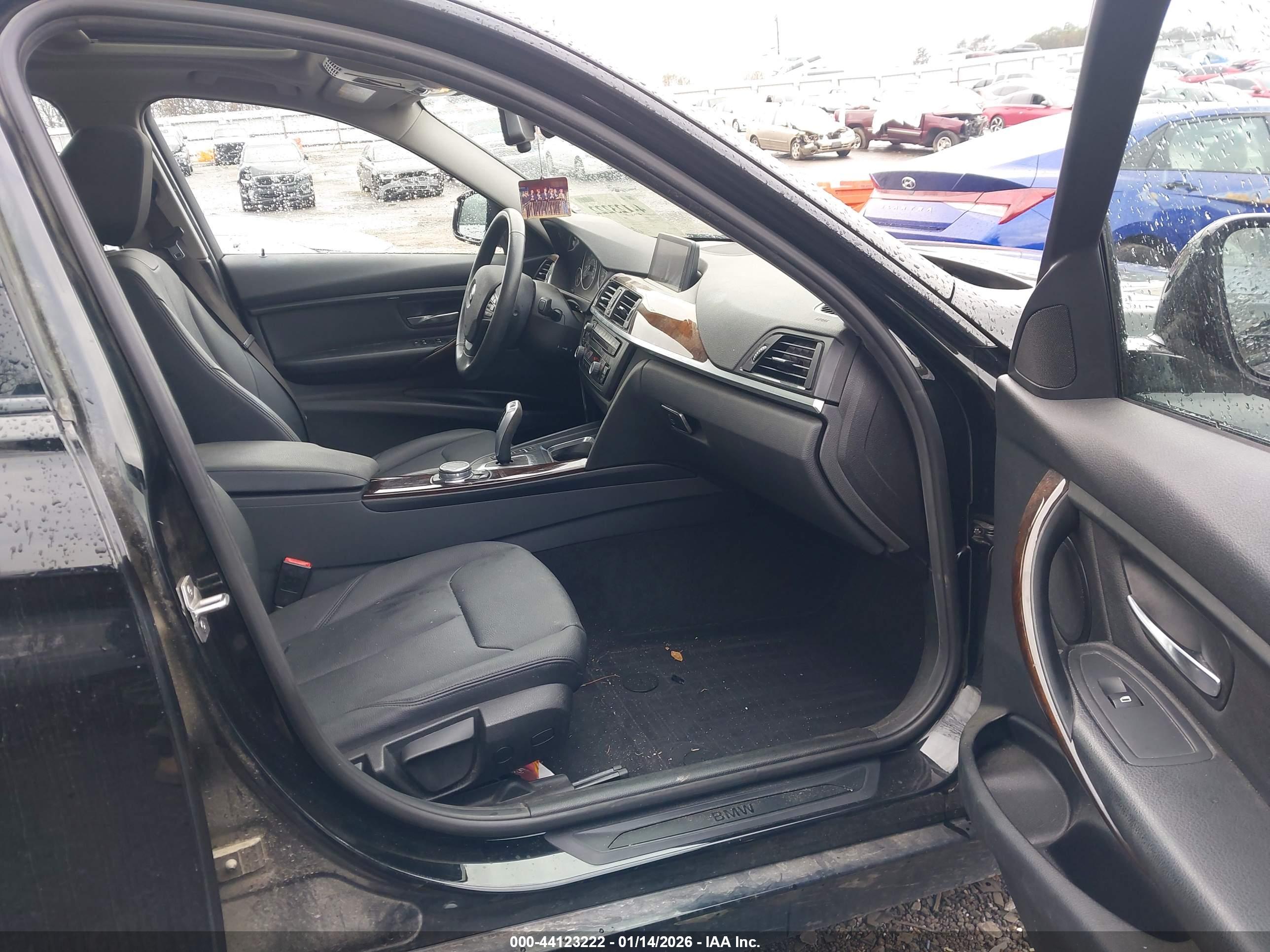 BMW 320I image 5