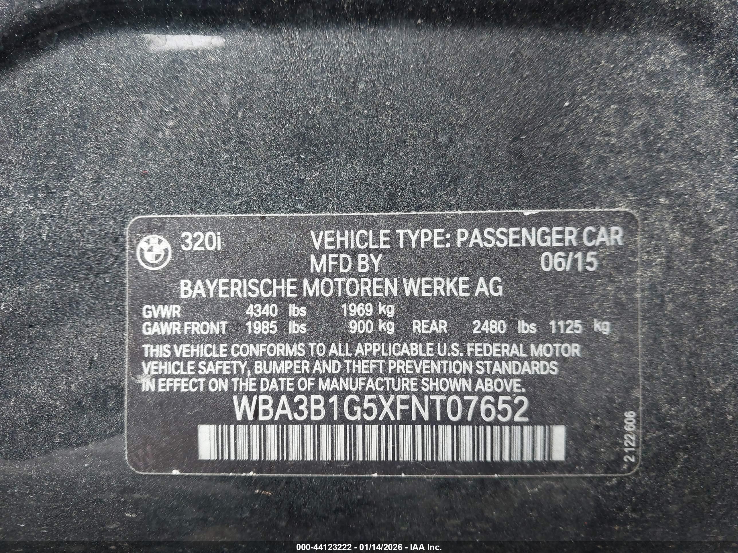 BMW 320I image 9