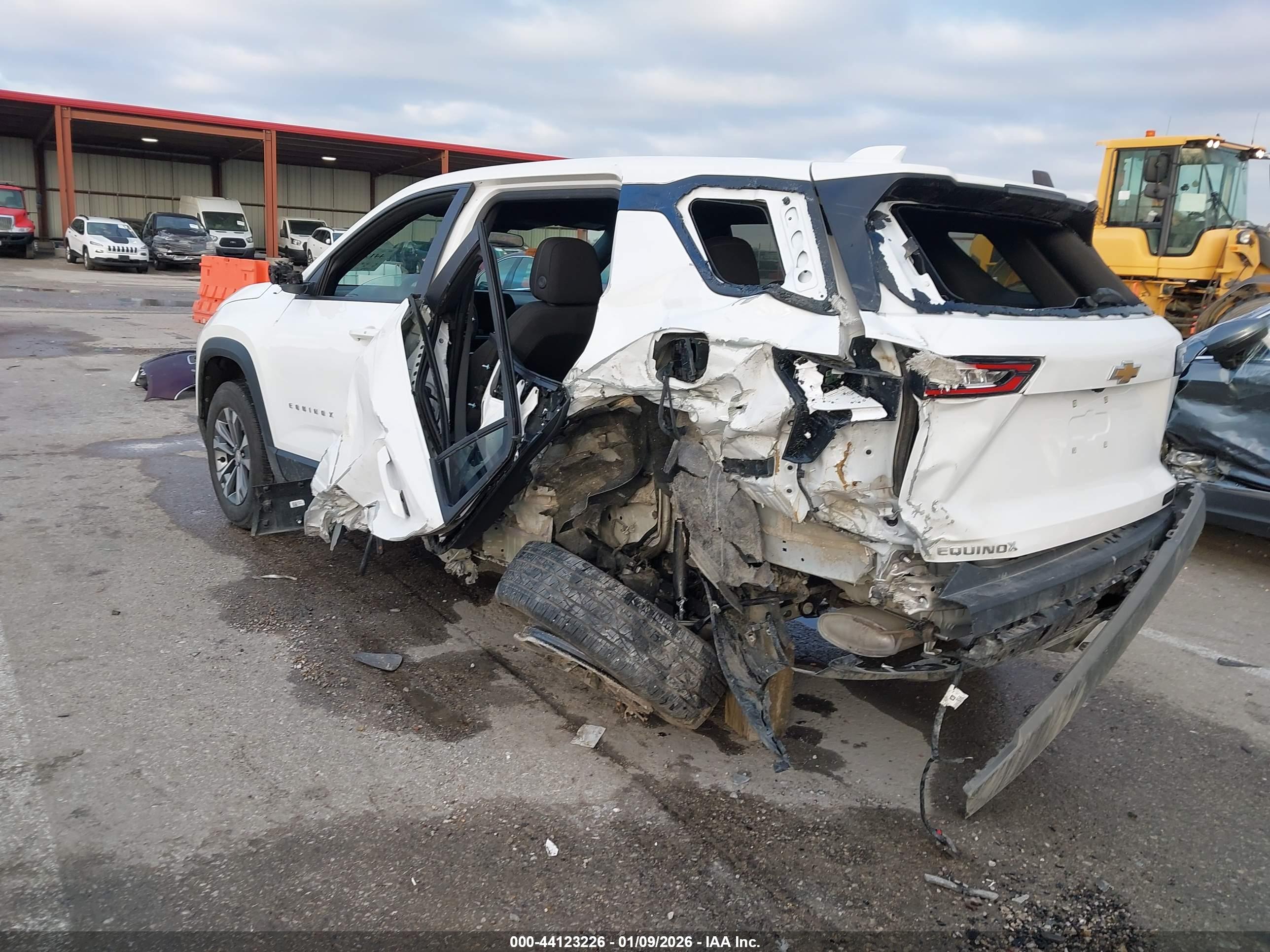 CHEVROLET EQUINOX image 3