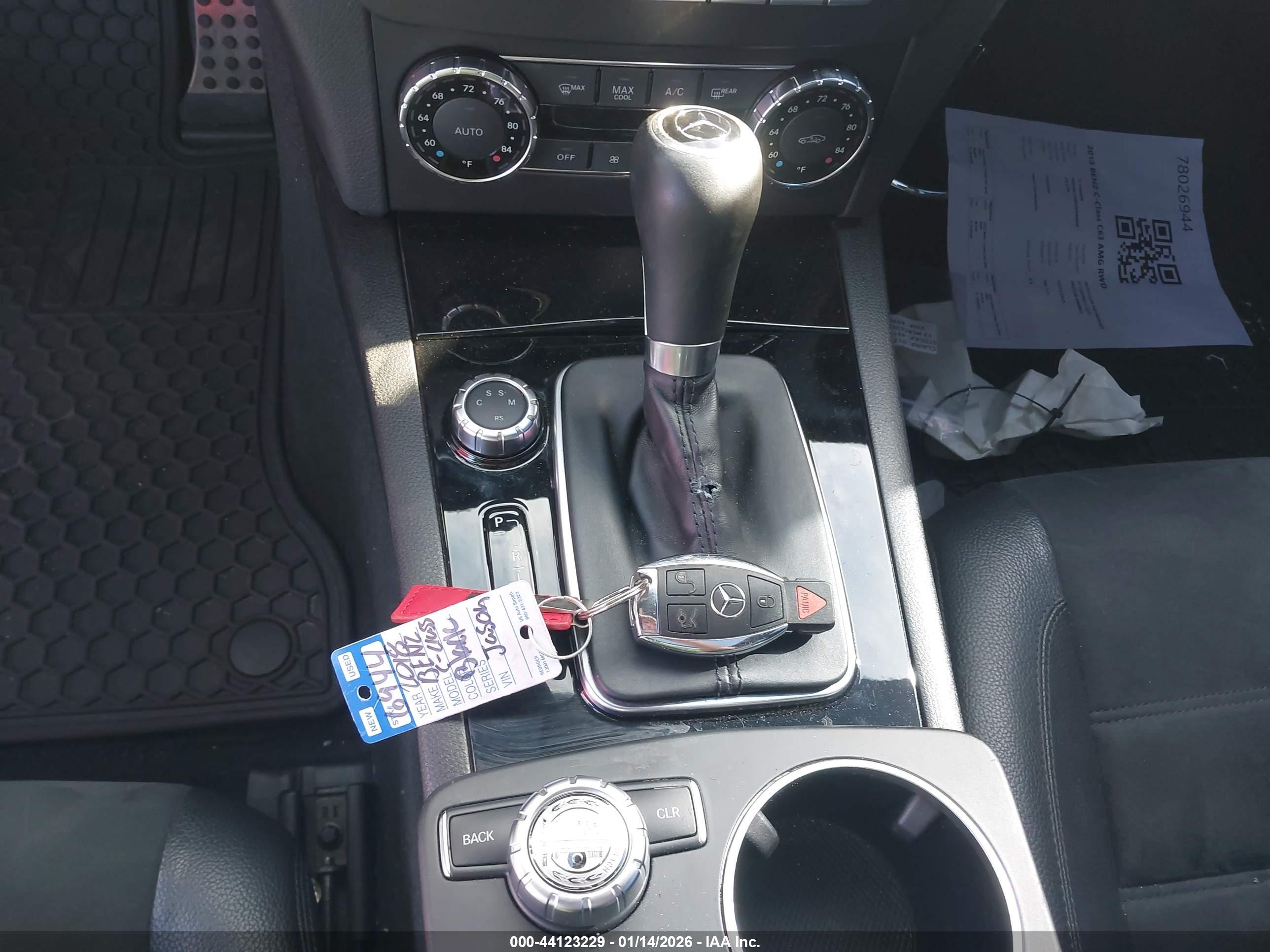 MERCEDES-BENZ C image 11