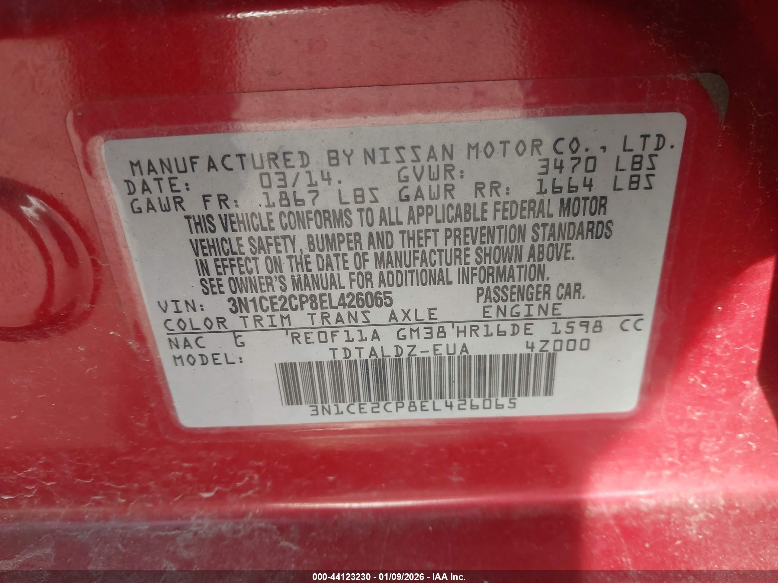 NISSAN VERSA image 9