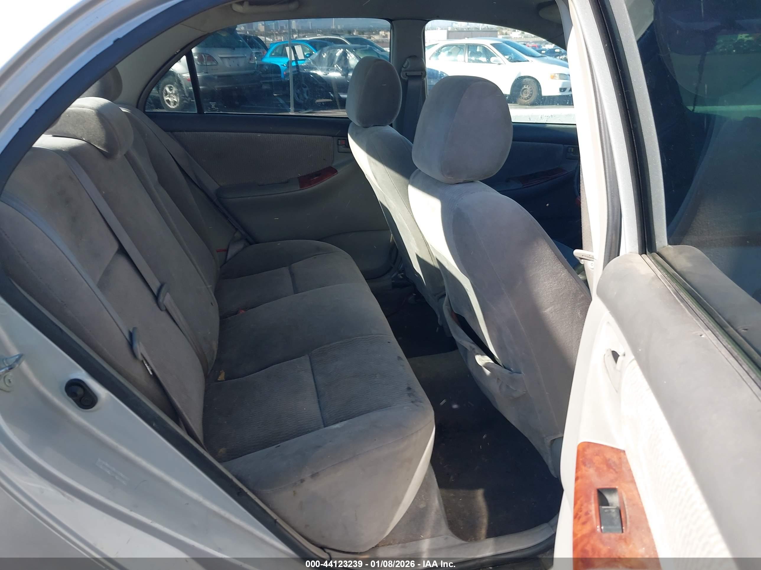 TOYOTA COROLLA image 8