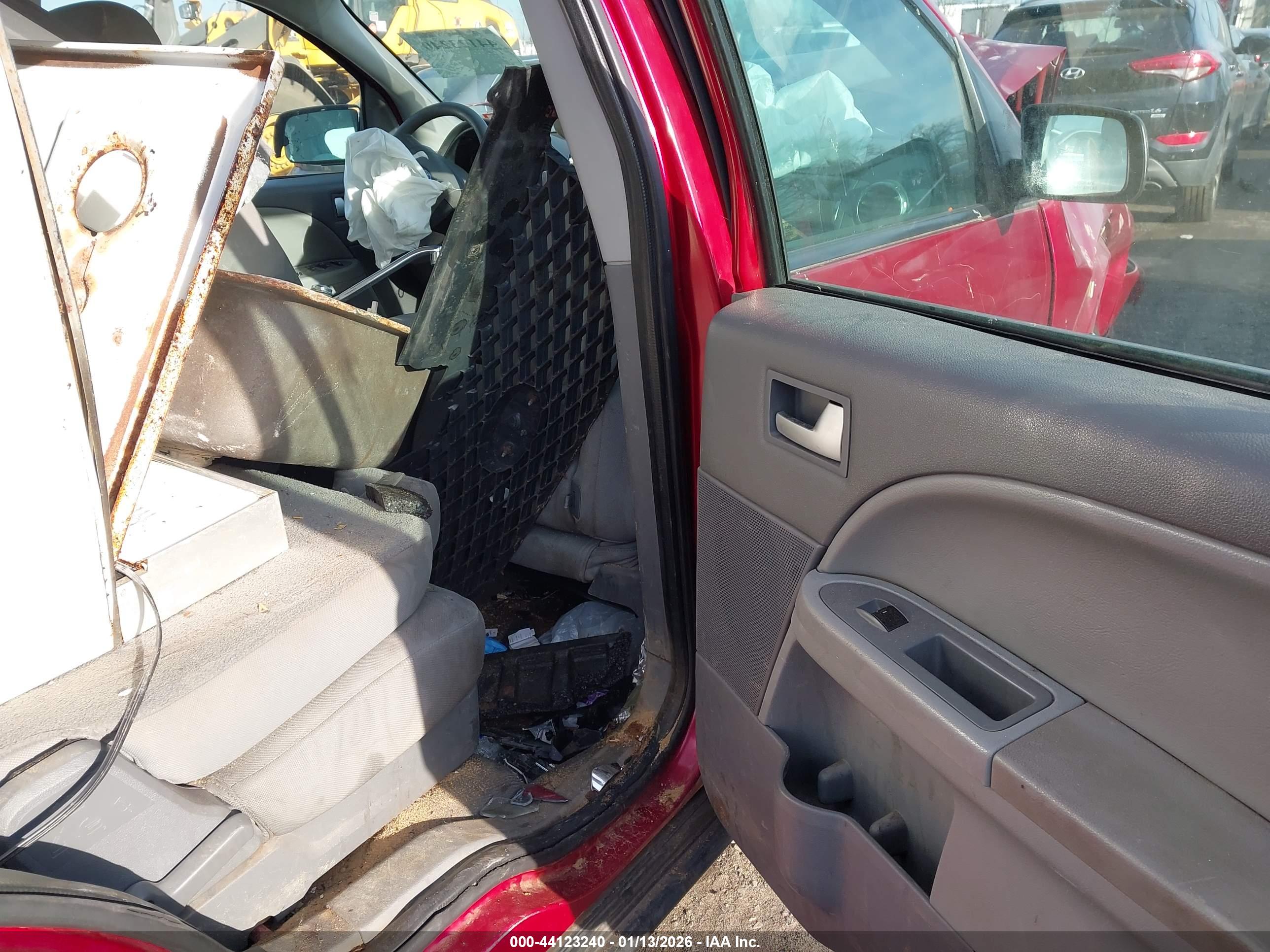 FORD FREESTYLE image 8