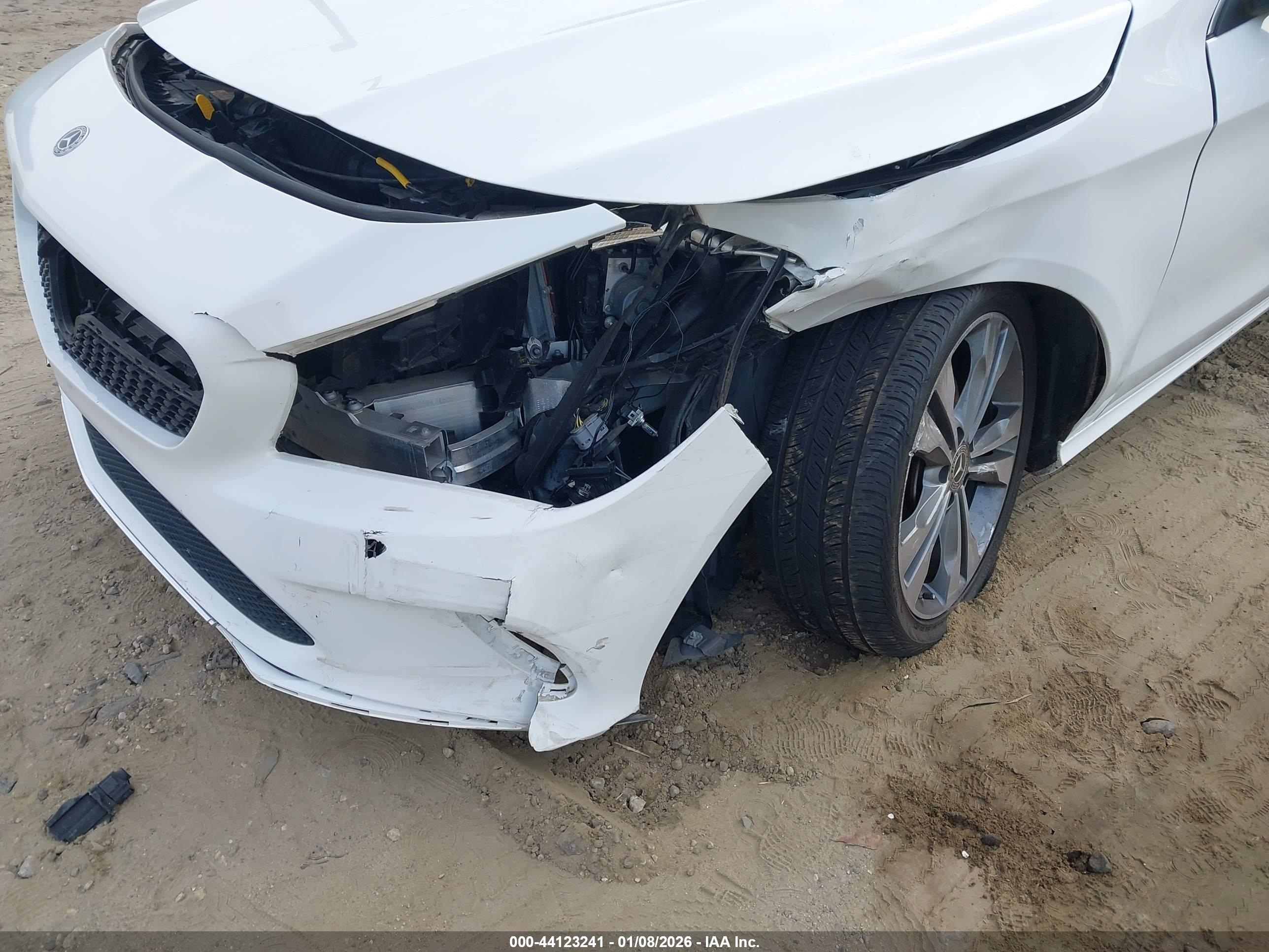 MERCEDES-BENZ CLA image 6