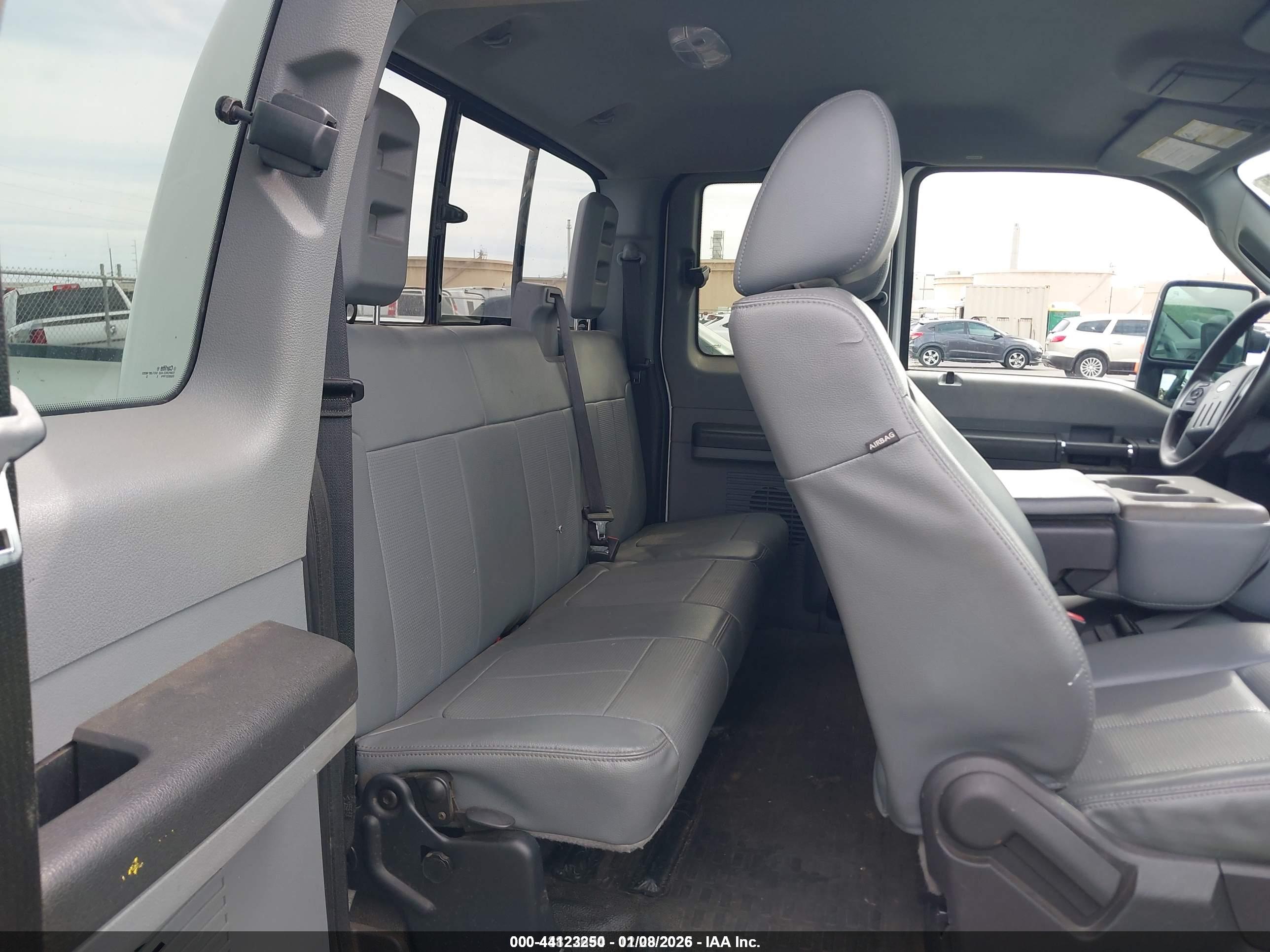 FORD F-350 image 8