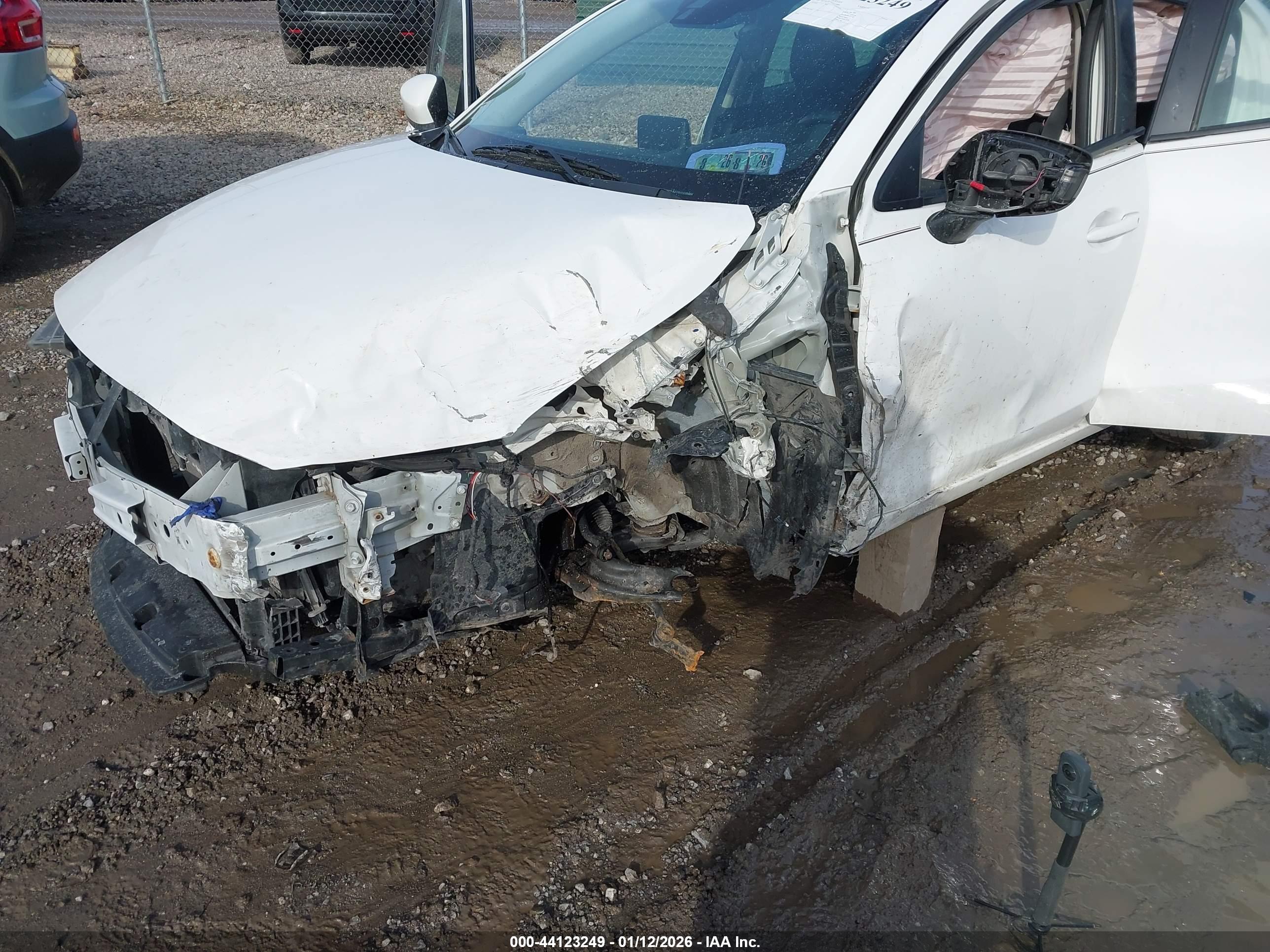 TOYOTA YARIS image 6