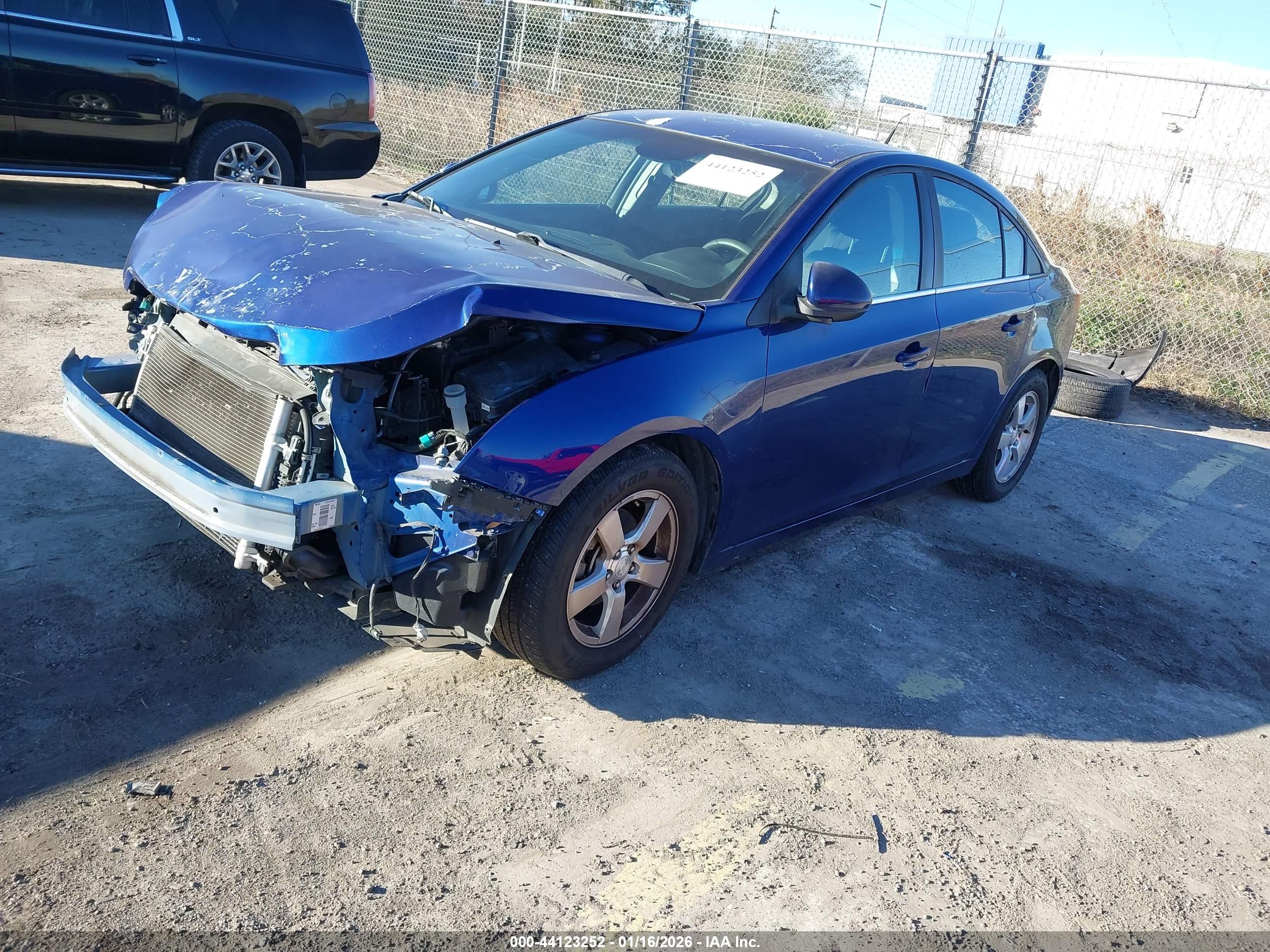 CHEVROLET CRUZE image 2