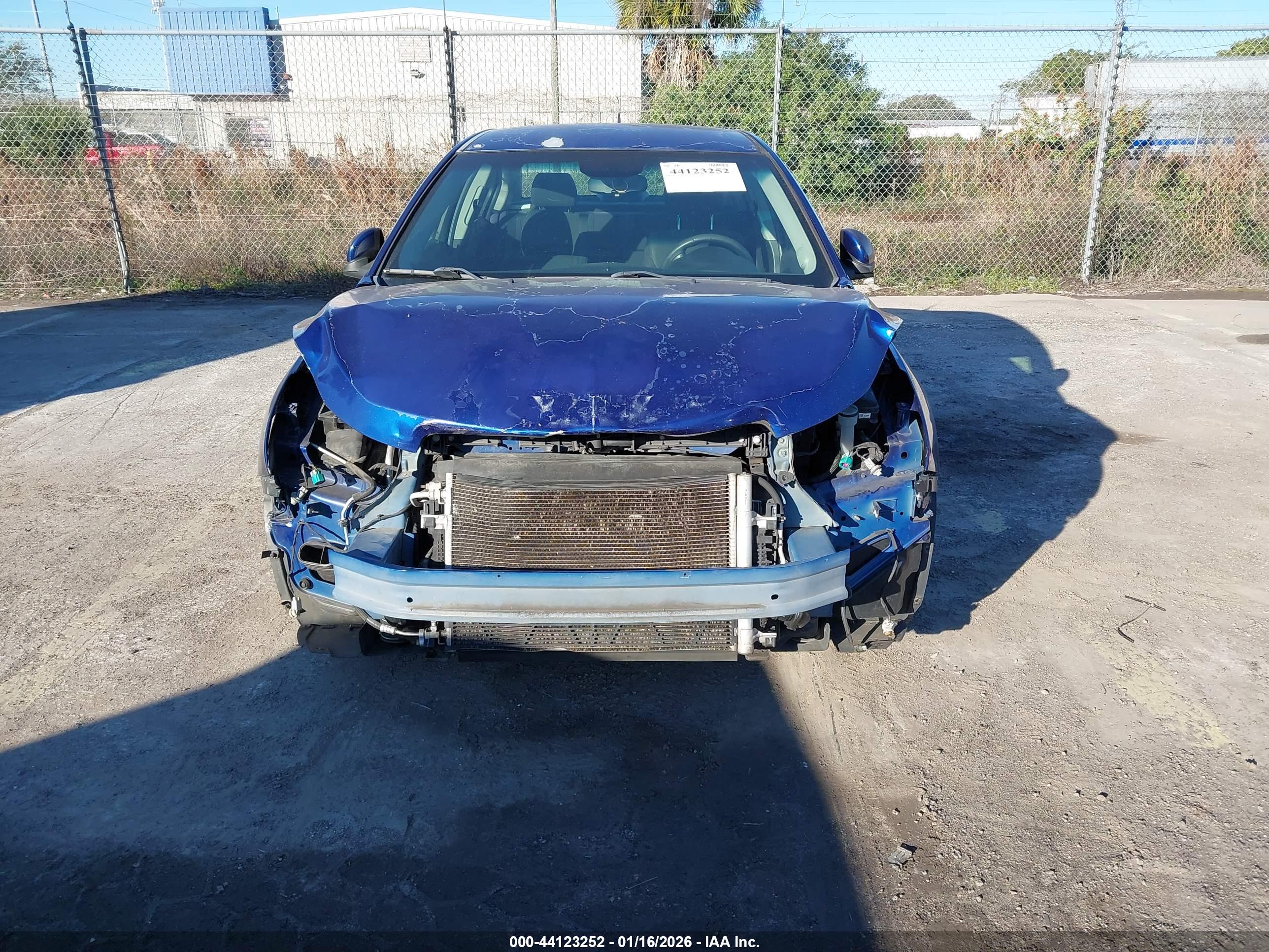 CHEVROLET CRUZE image 6