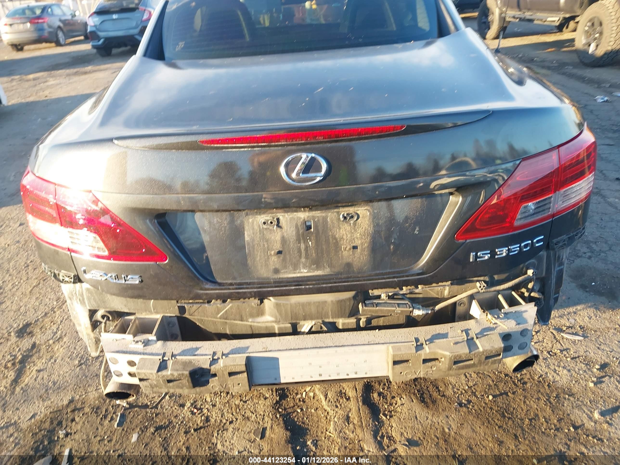 LEXUS IS image 6