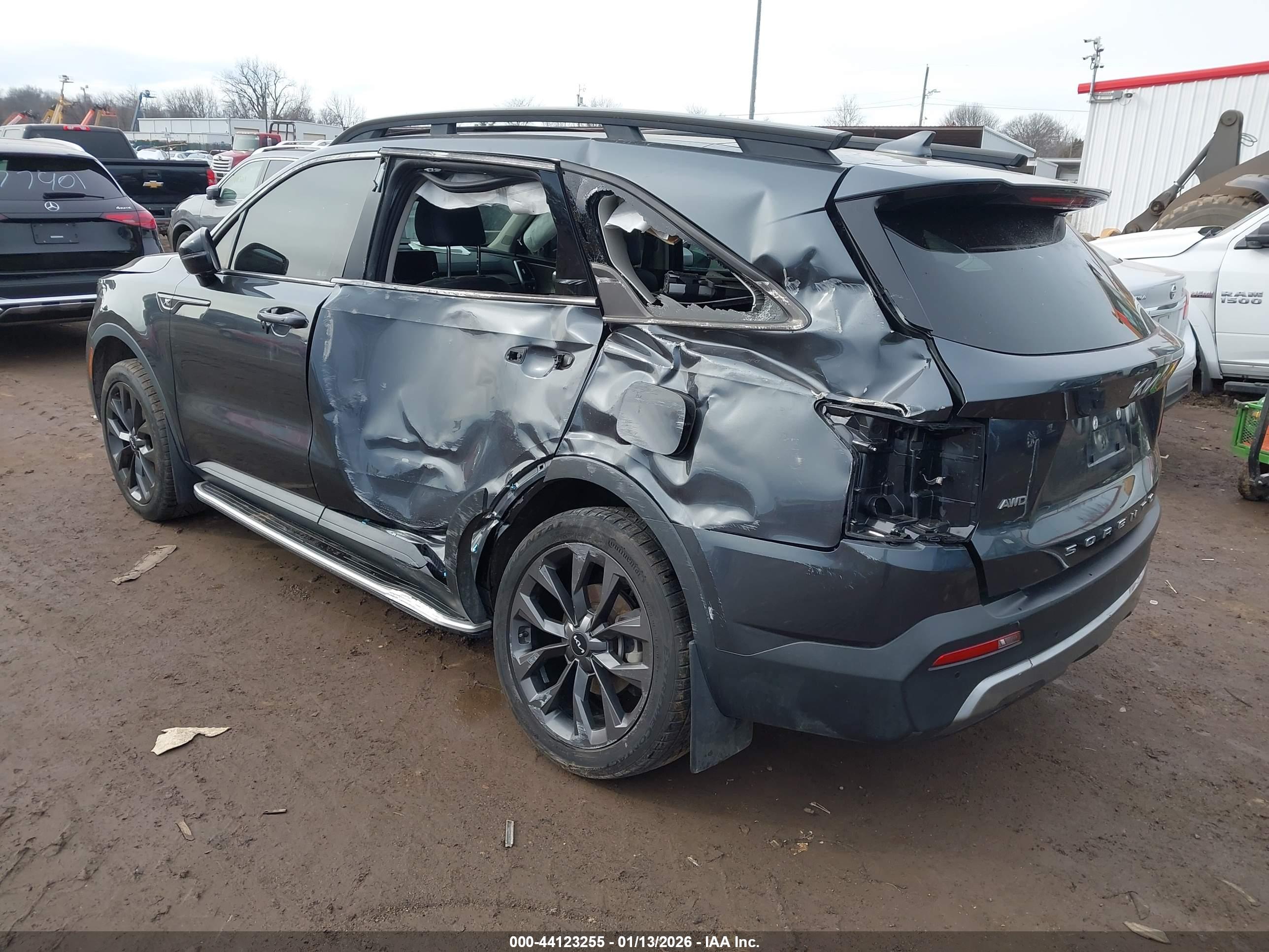 KIA SORENTO image 3