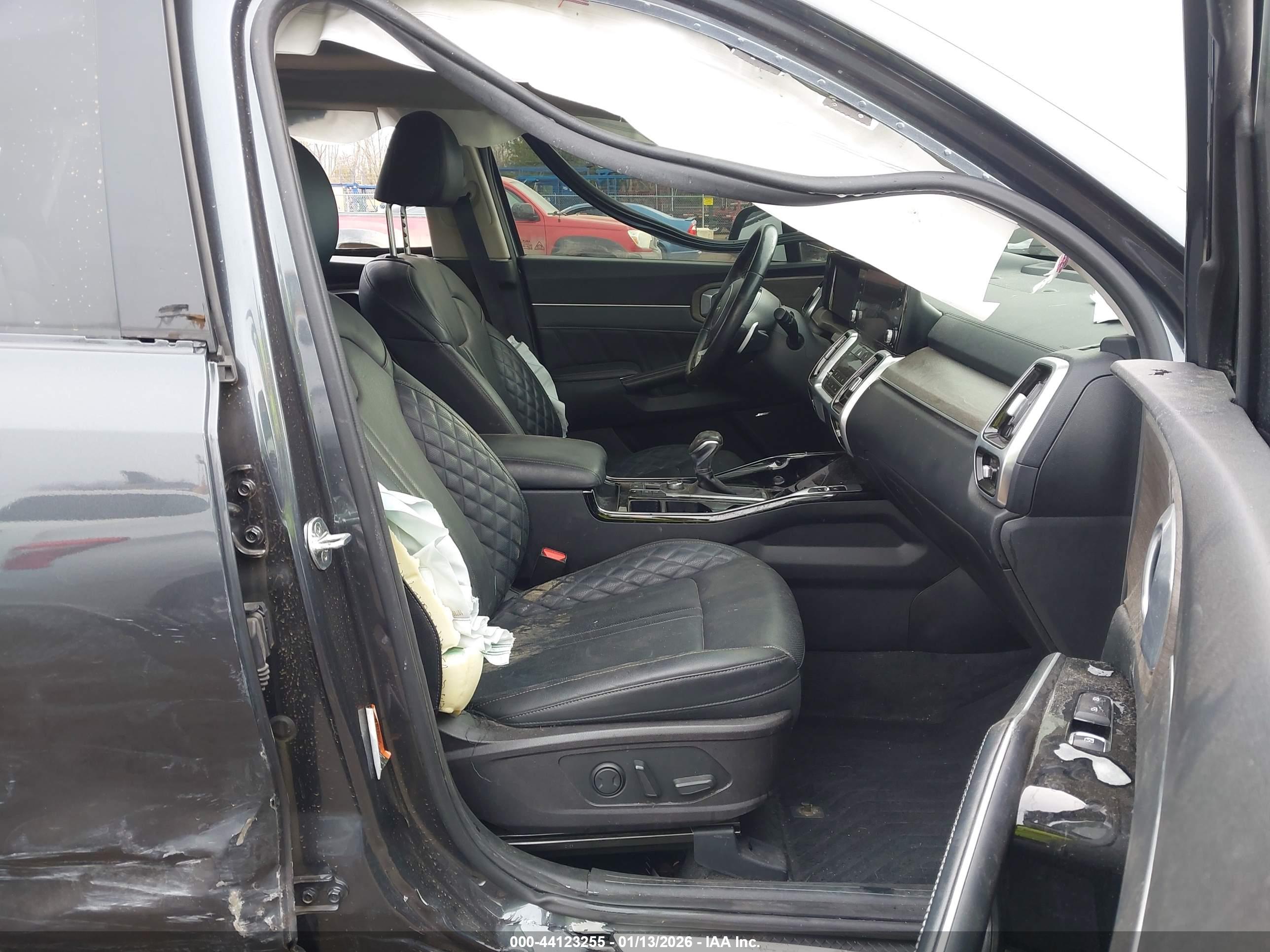 KIA SORENTO image 5