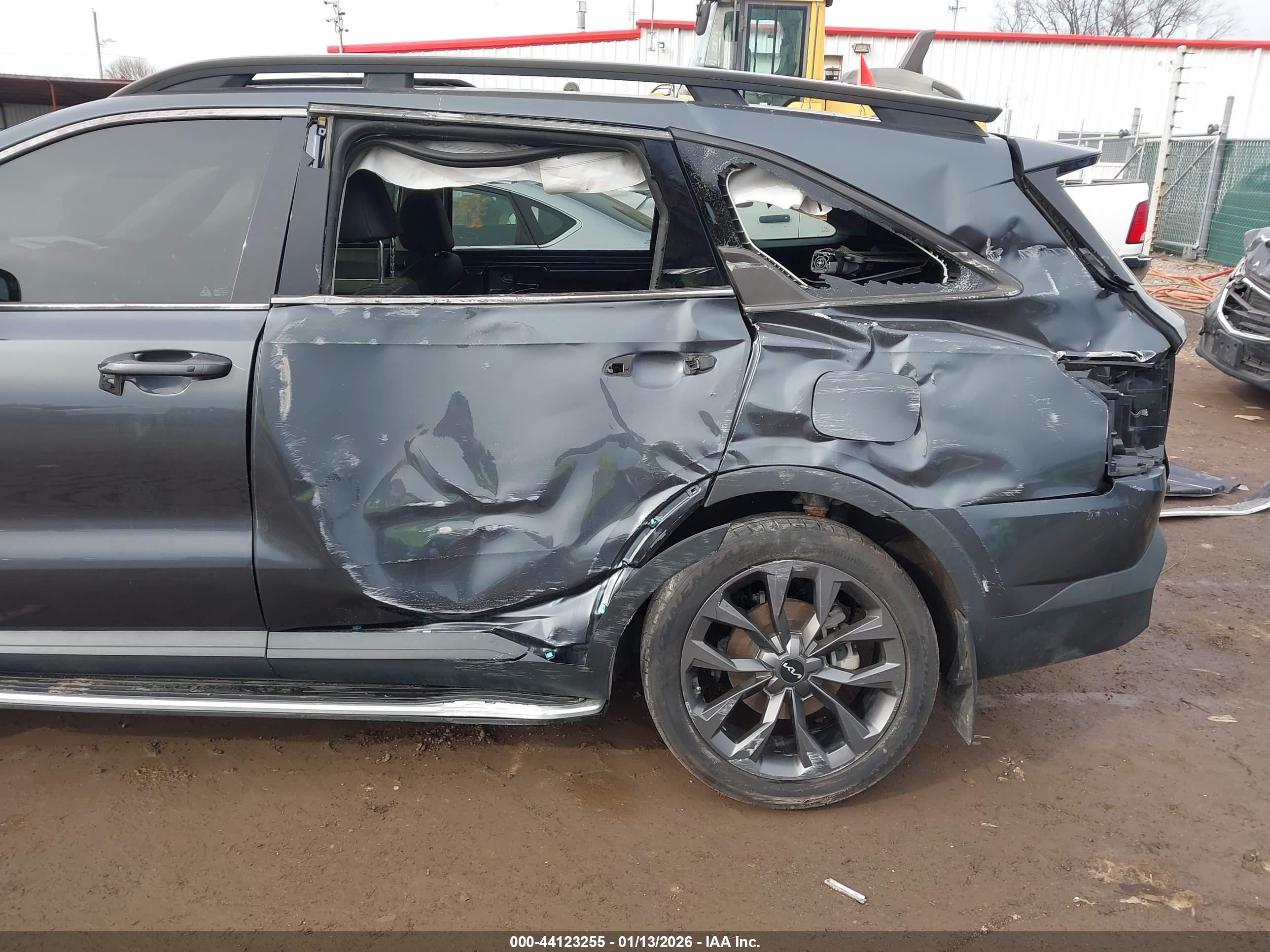 KIA SORENTO image 6