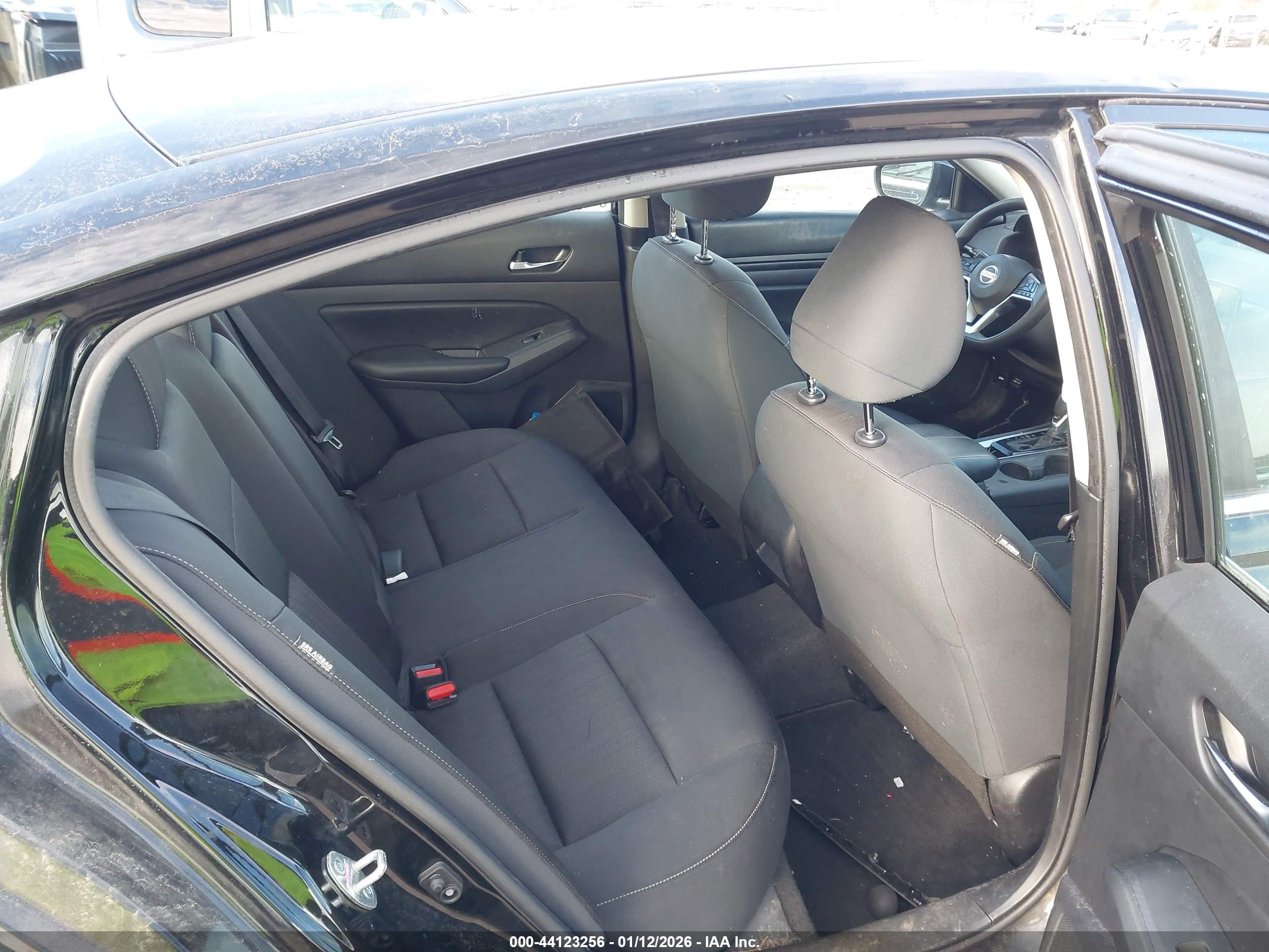 NISSAN ALTIMA image 8