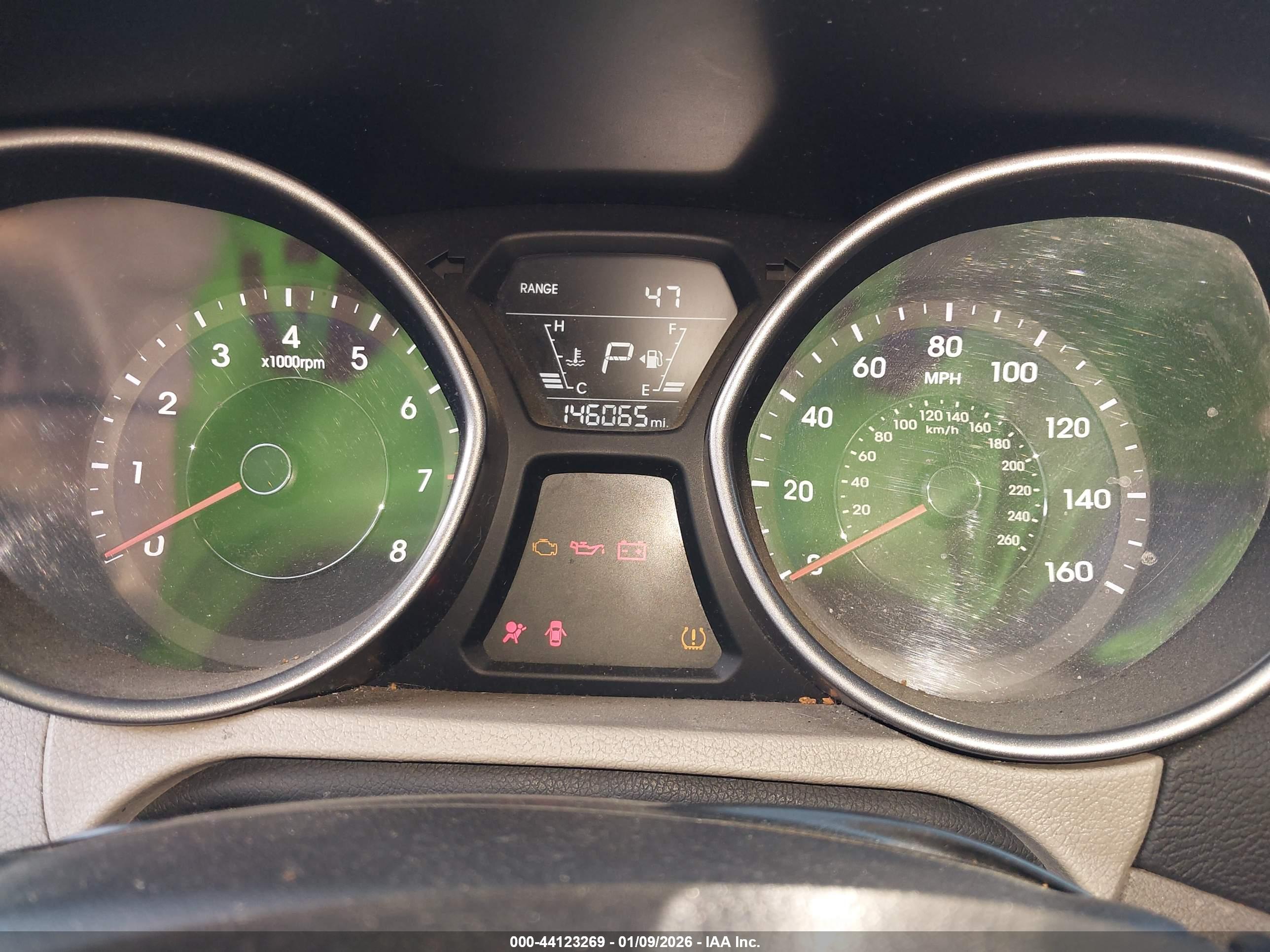 HYUNDAI ELANTRA image 7