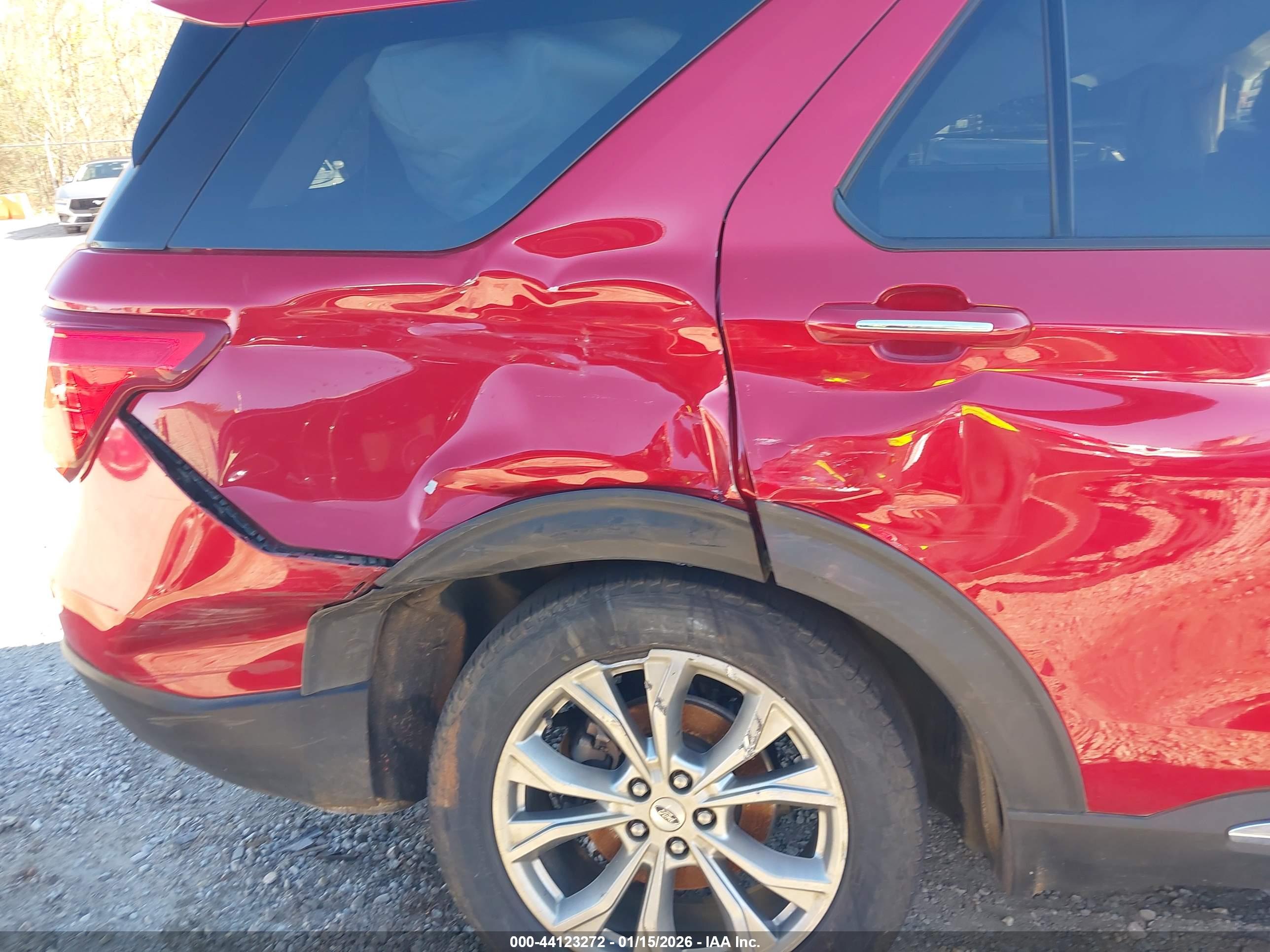 FORD EXPLORER image 6