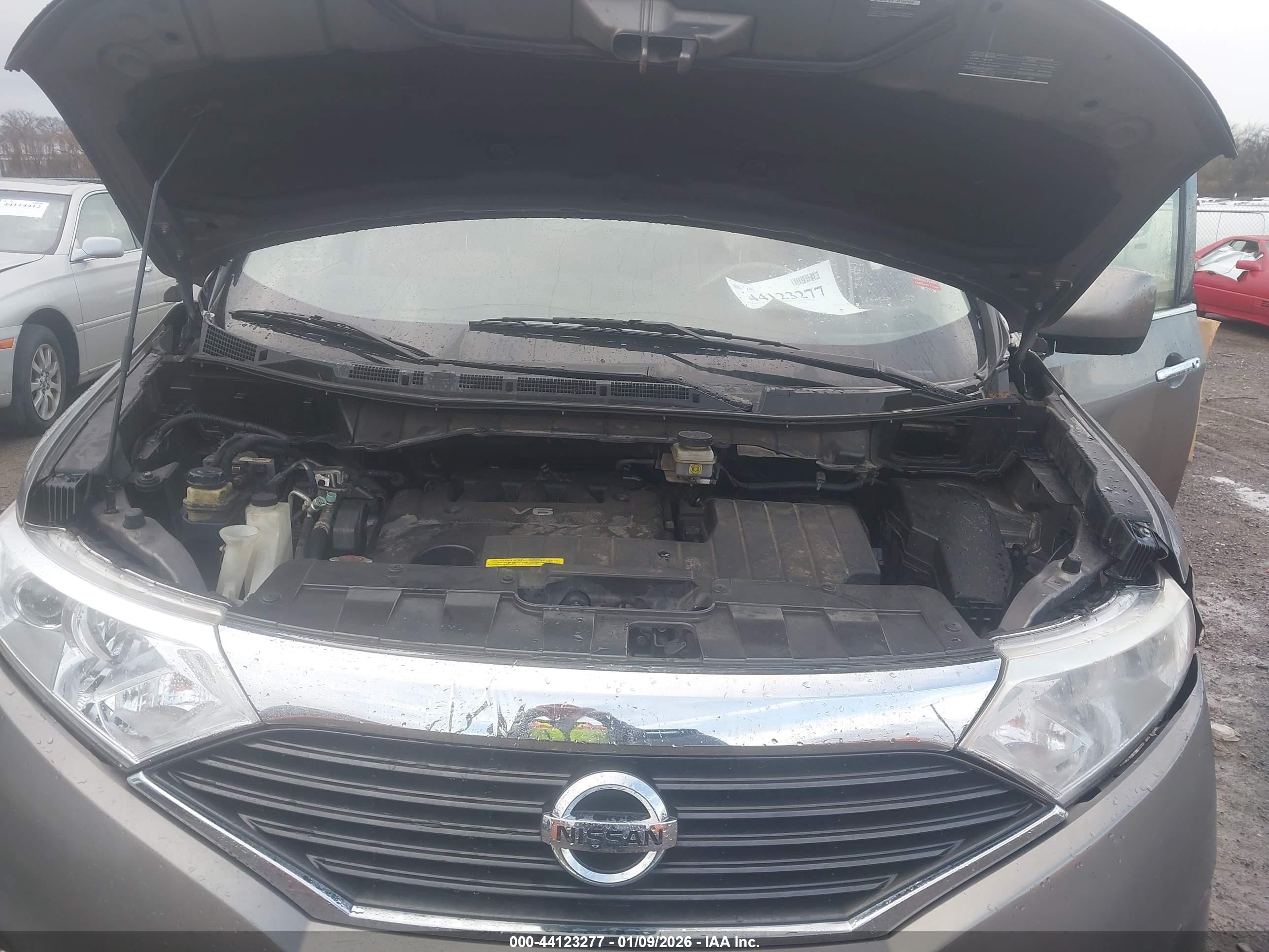 NISSAN QUEST image 10