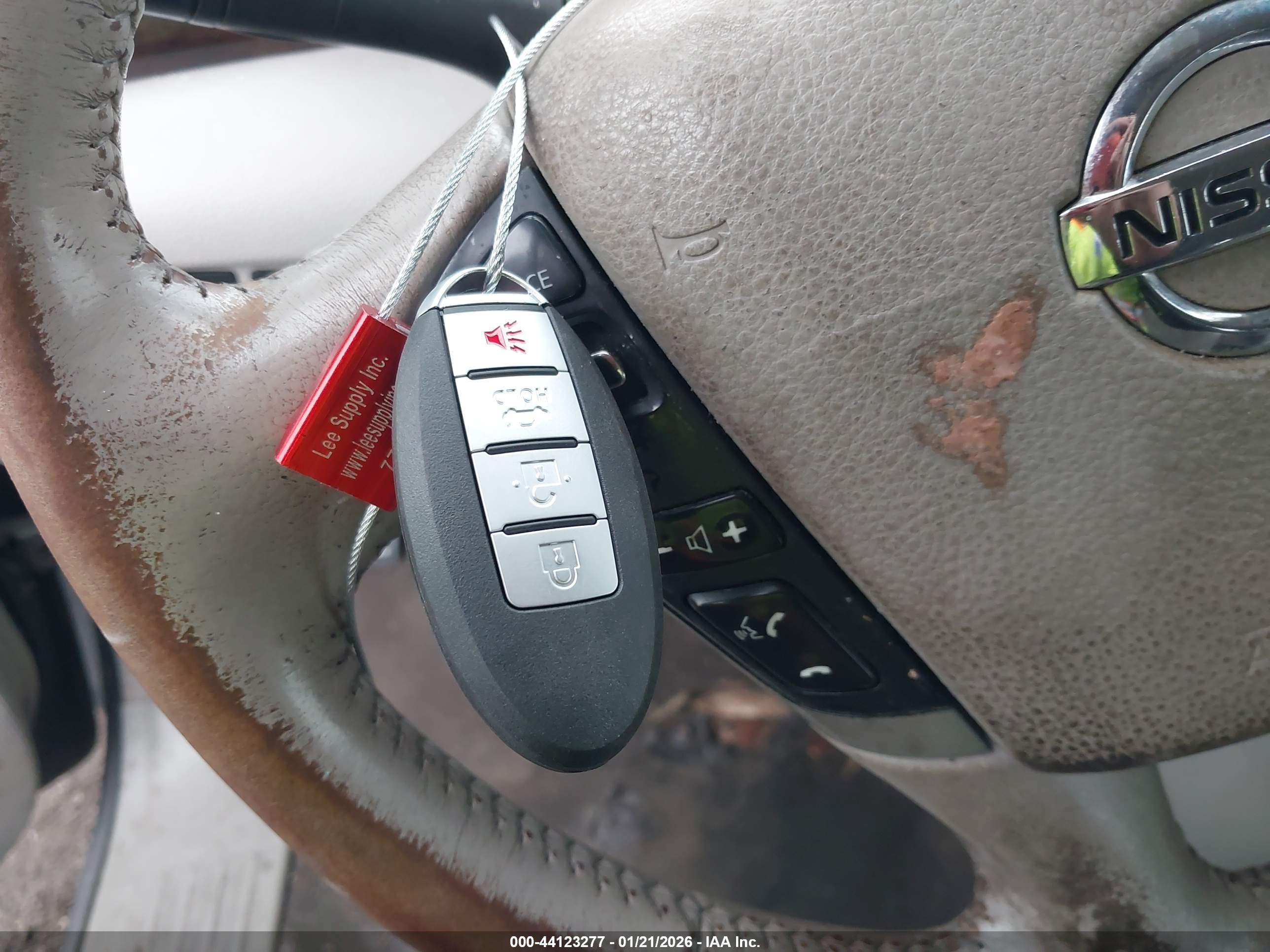 NISSAN QUEST image 11